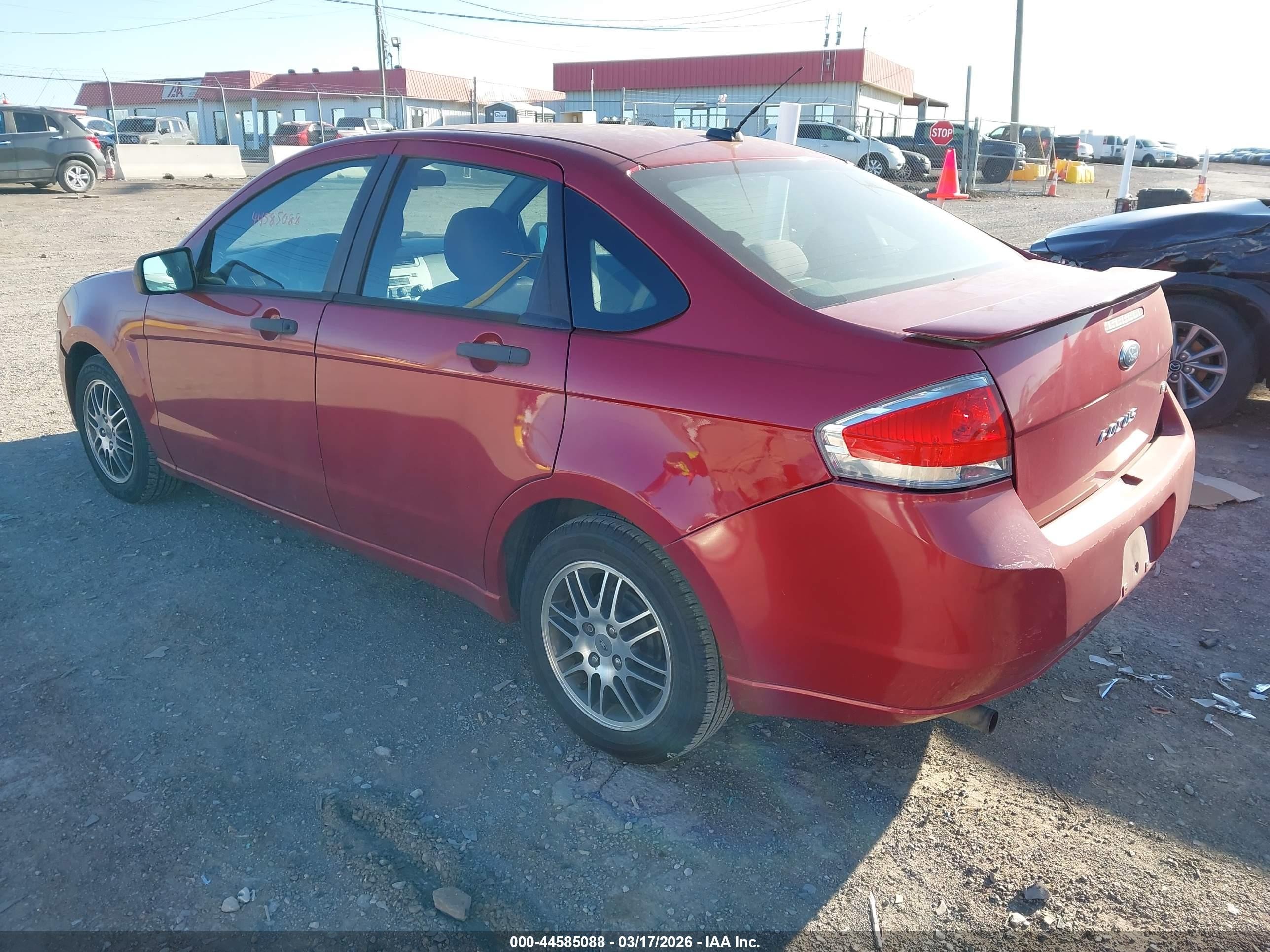 2011 Ford Focus Se Red vin: 1FAHP3FN2BW122514