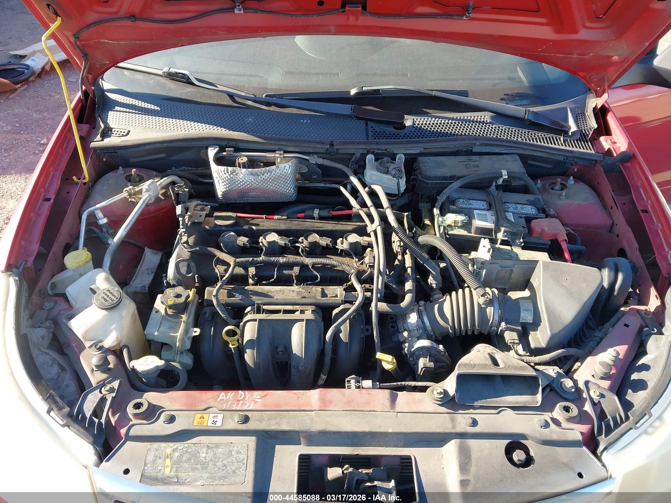 2011 Ford Focus Se Red vin: 1FAHP3FN2BW122514