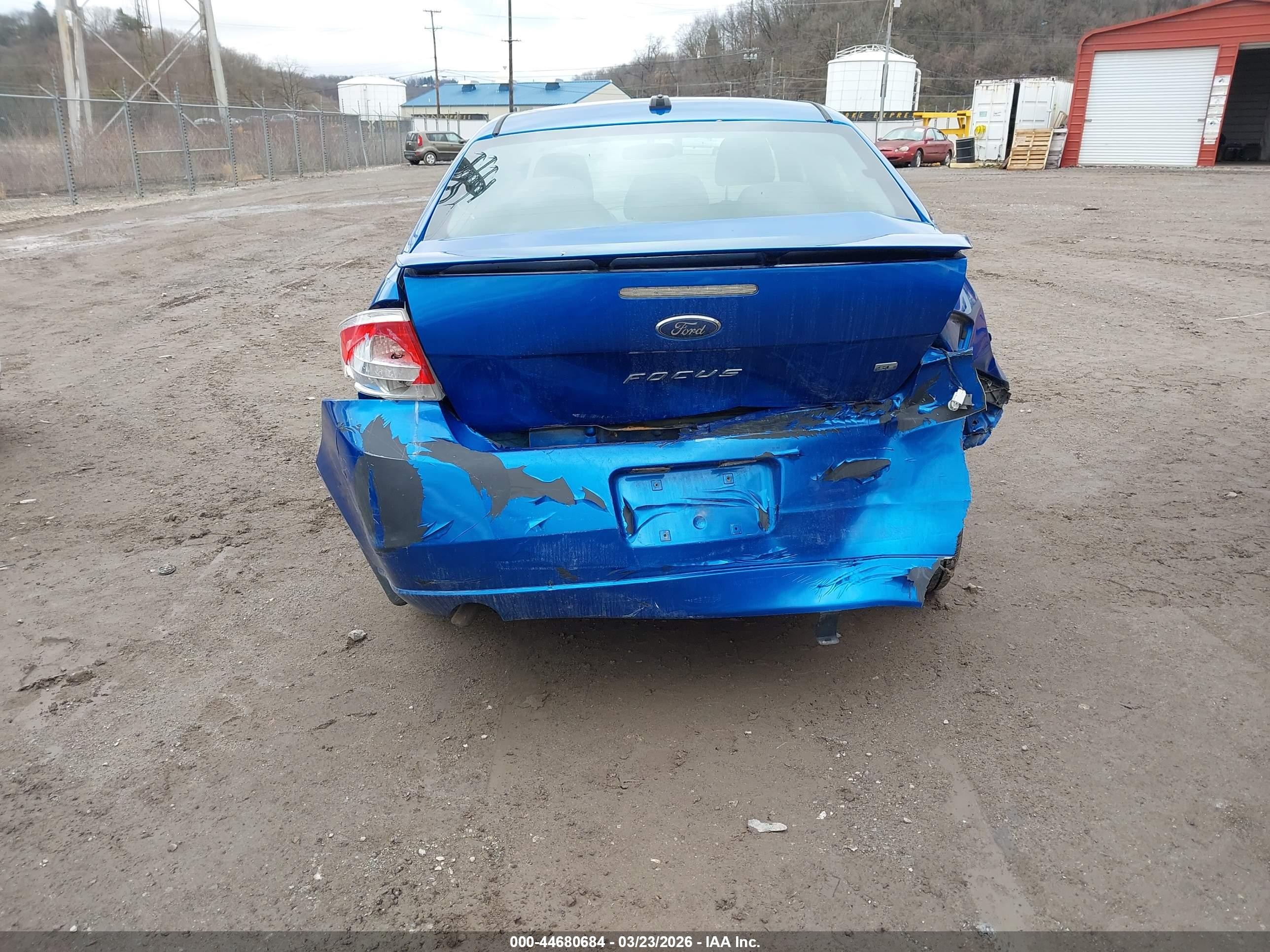 2011 Ford Focus Se Blue vin: 1FAHP3FN2BW144643