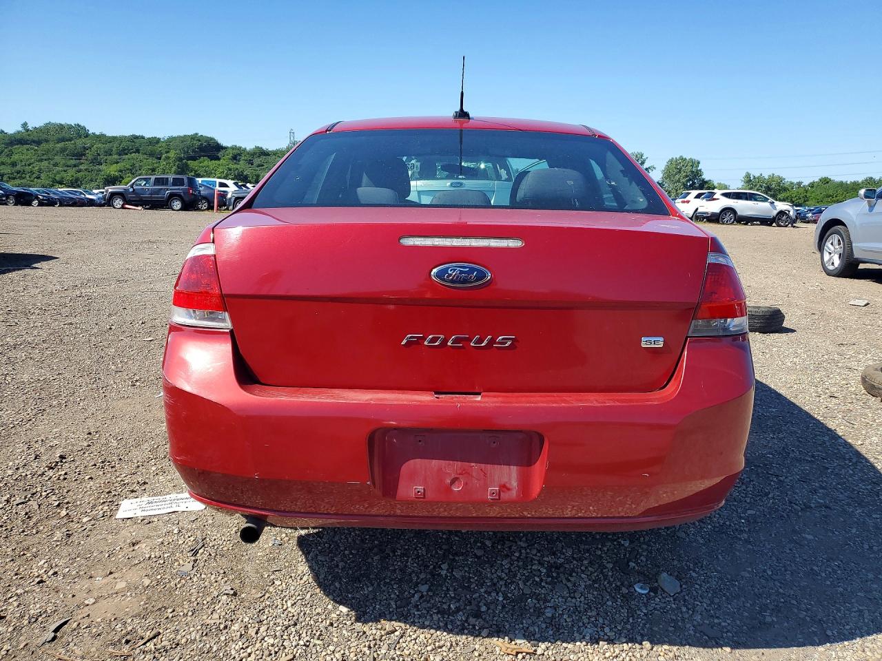 2011 Ford Focus Se Red vin: 1FAHP3FN2BW160678