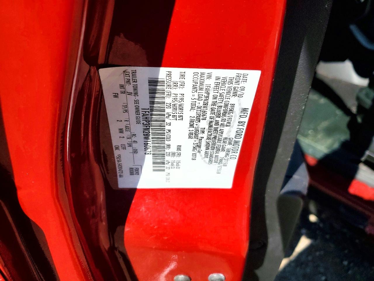 2011 Ford Focus Se Red vin: 1FAHP3FN2BW160678