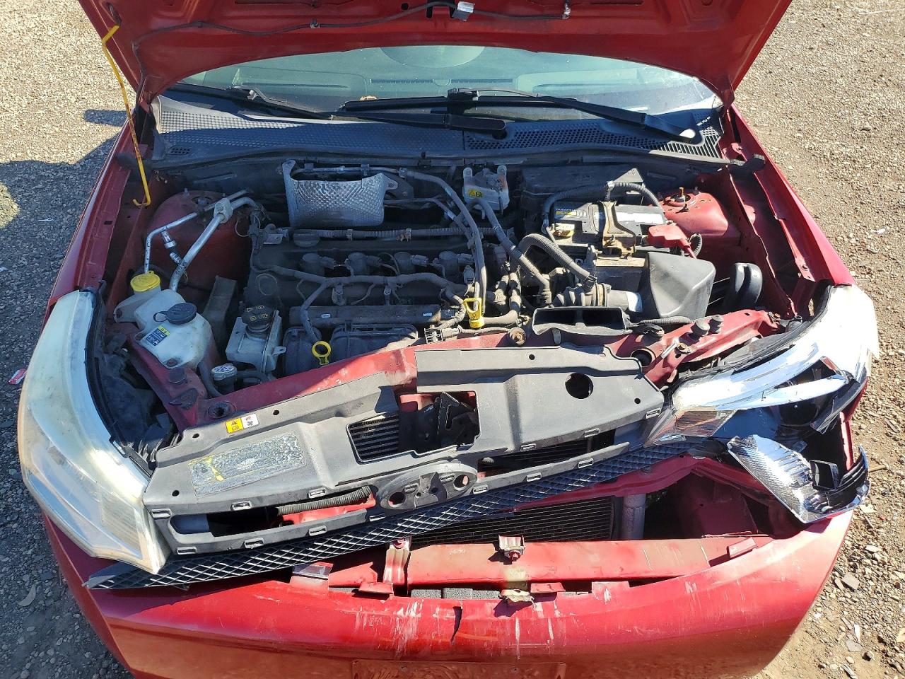 2011 Ford Focus Se Red vin: 1FAHP3FN2BW160678