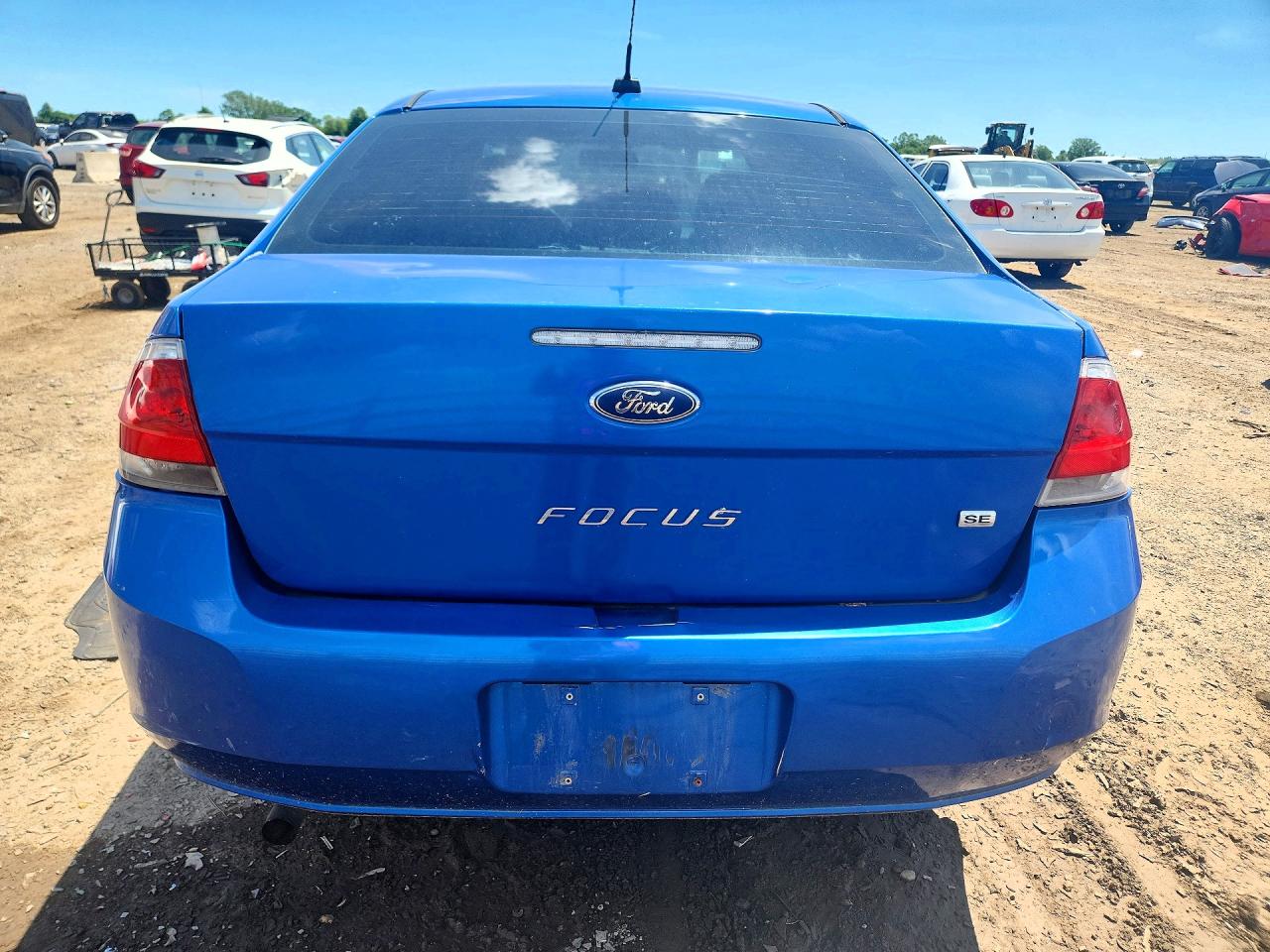 2011 Ford Focus Se Blue vin: 1FAHP3FN2BW175701