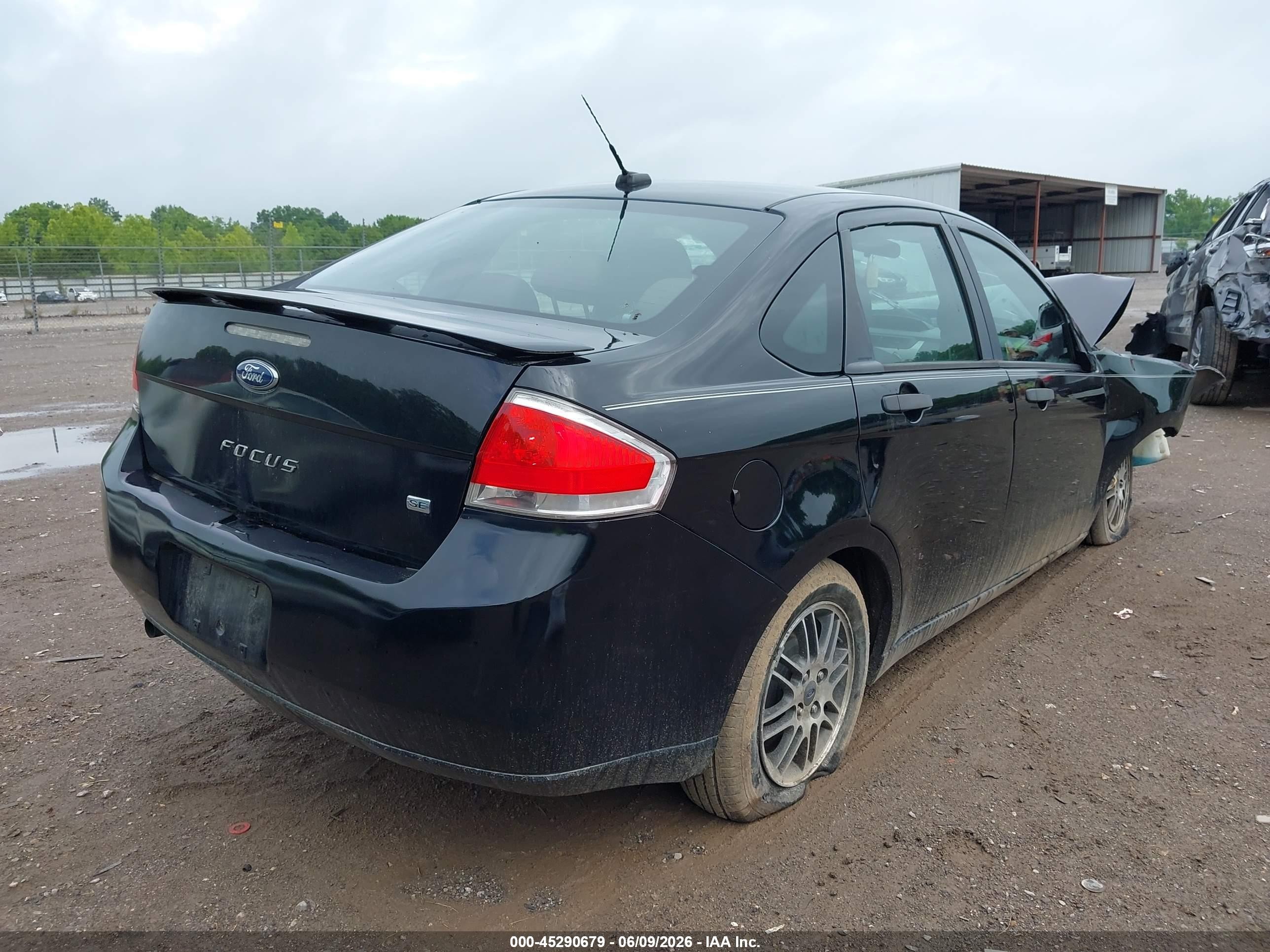 2010 Ford Focus Se Black vin: 1FAHP3FN3AW104893