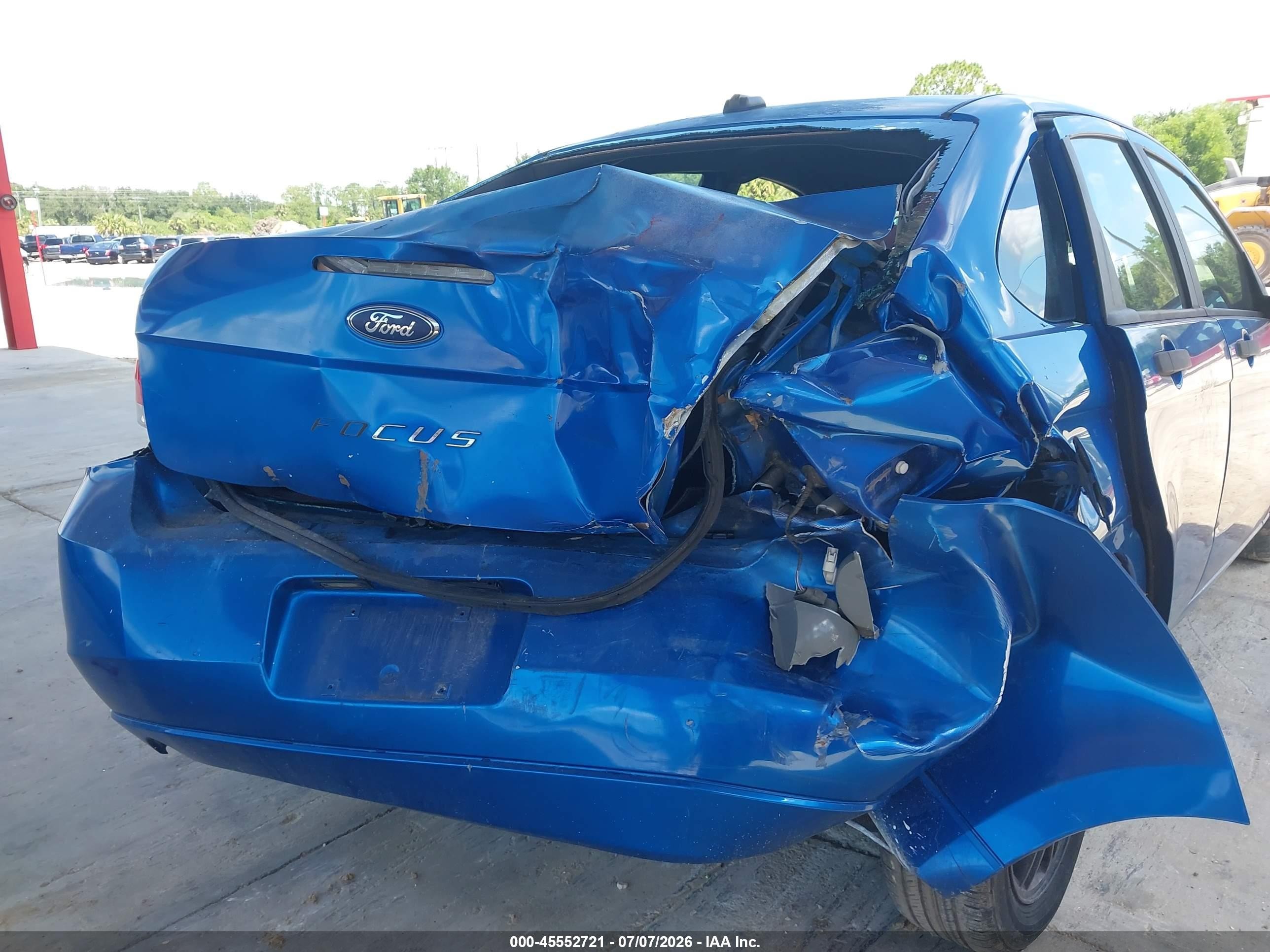 2010 Ford Focus Se Blue vin: 1FAHP3FN3AW111519