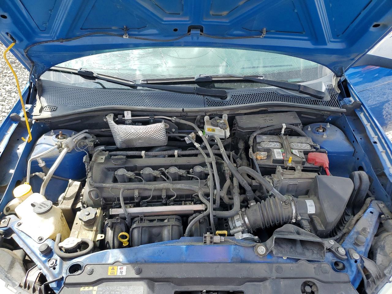 2010 Ford Focus Se Blue vin: 1FAHP3FN3AW115263