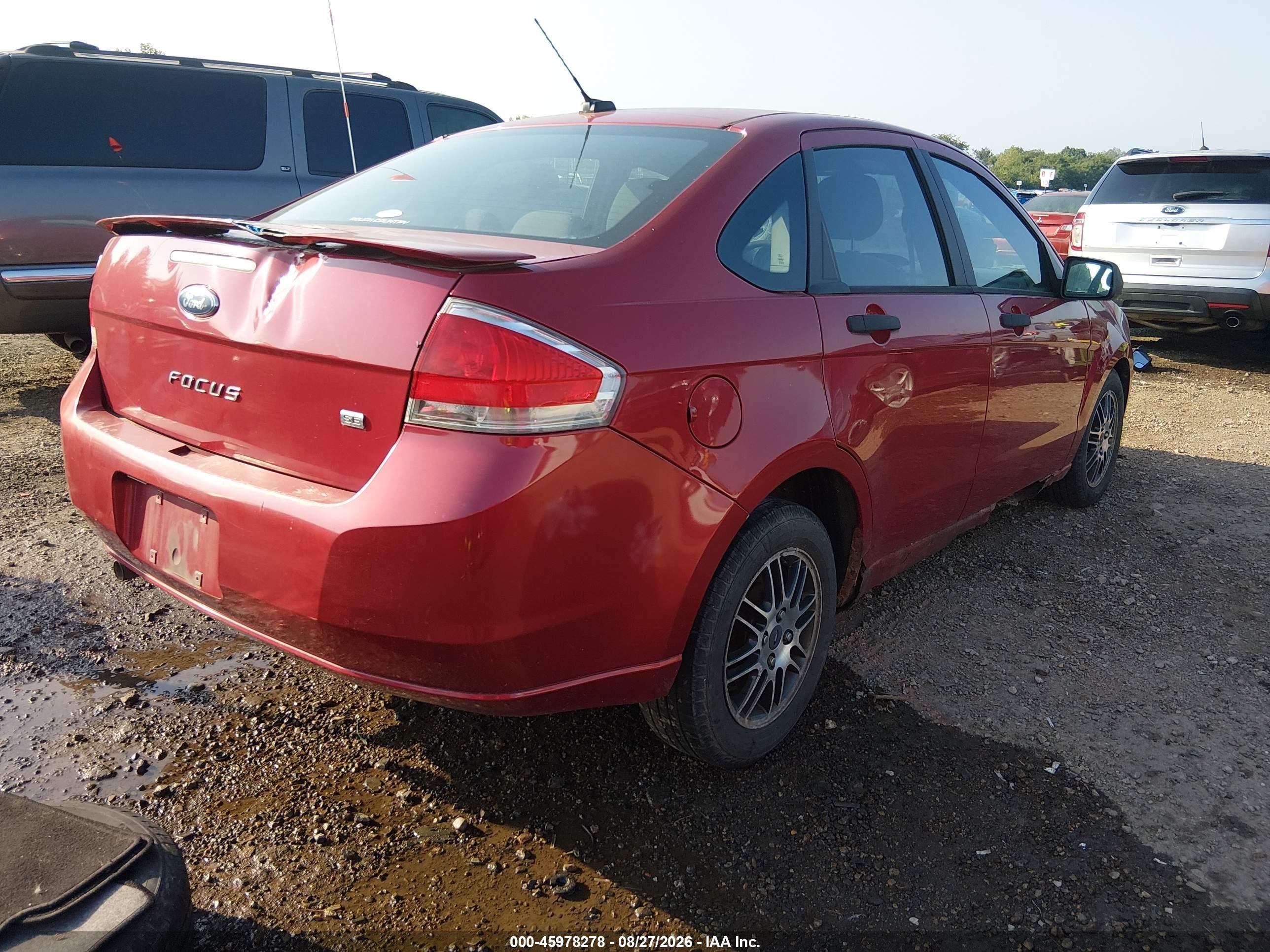 2010 Ford Focus Se Red vin: 1FAHP3FN3AW116364