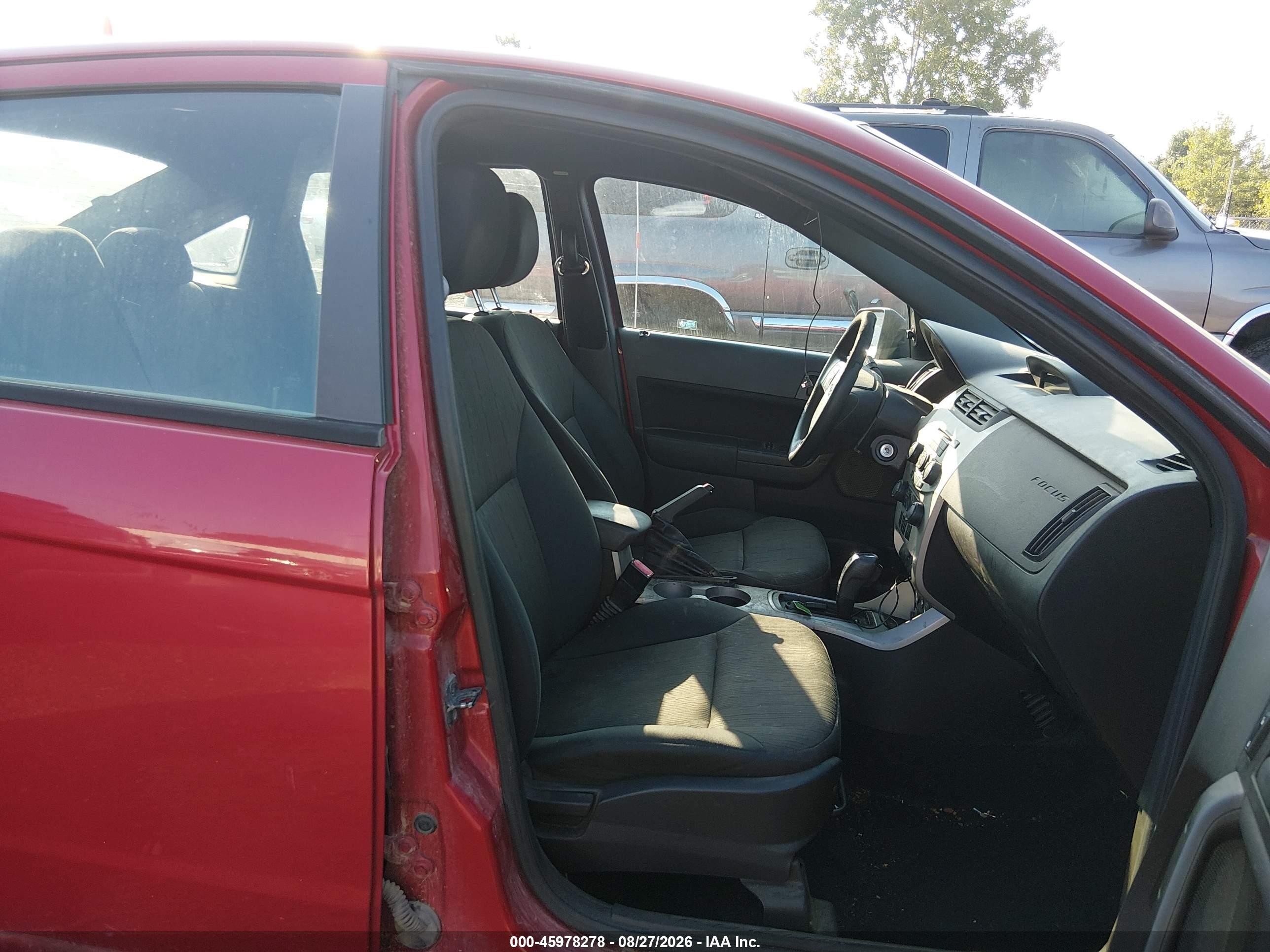 2010 Ford Focus Se Red vin: 1FAHP3FN3AW116364