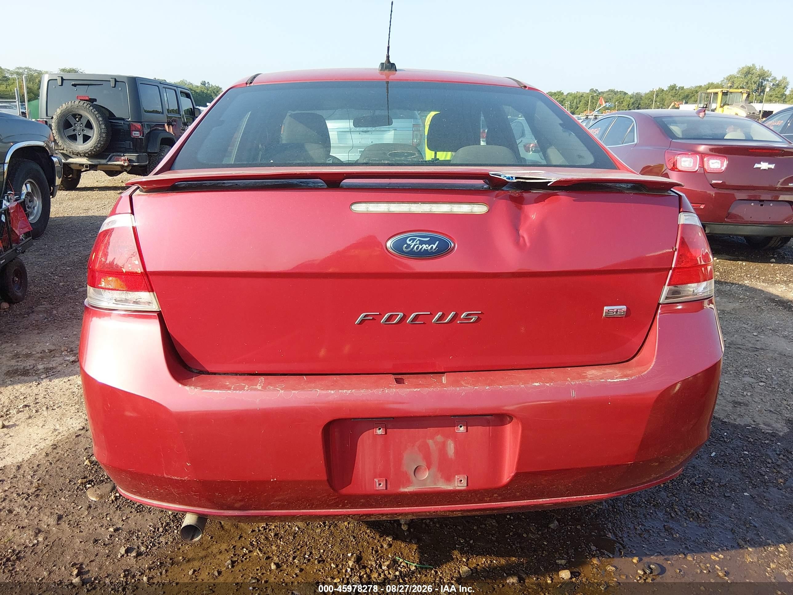 2010 Ford Focus Se Red vin: 1FAHP3FN3AW116364