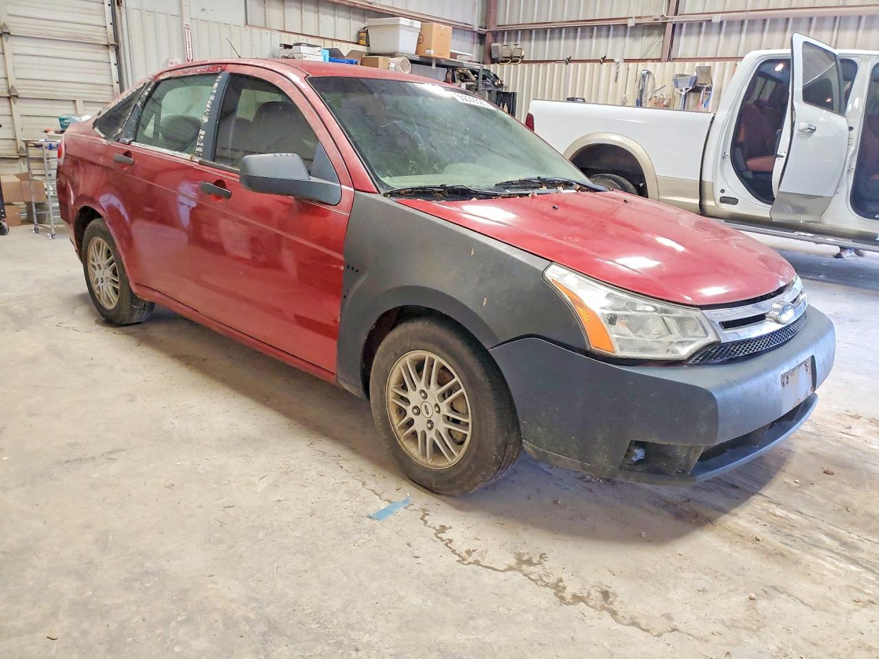 2007 Ford Focus Red vin: 1FAHP3FN3AW161014