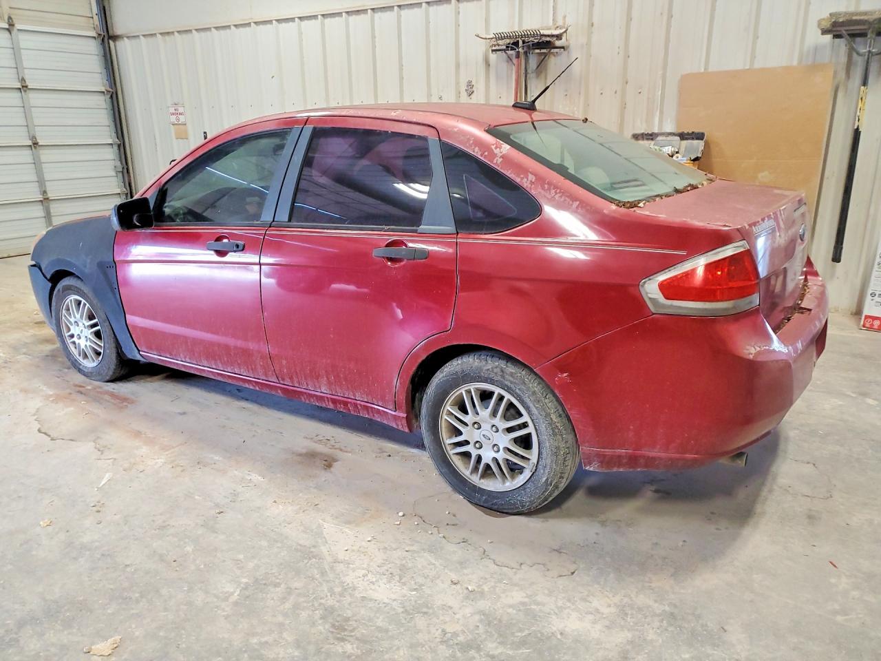 2007 Ford Focus Red vin: 1FAHP3FN3AW161014