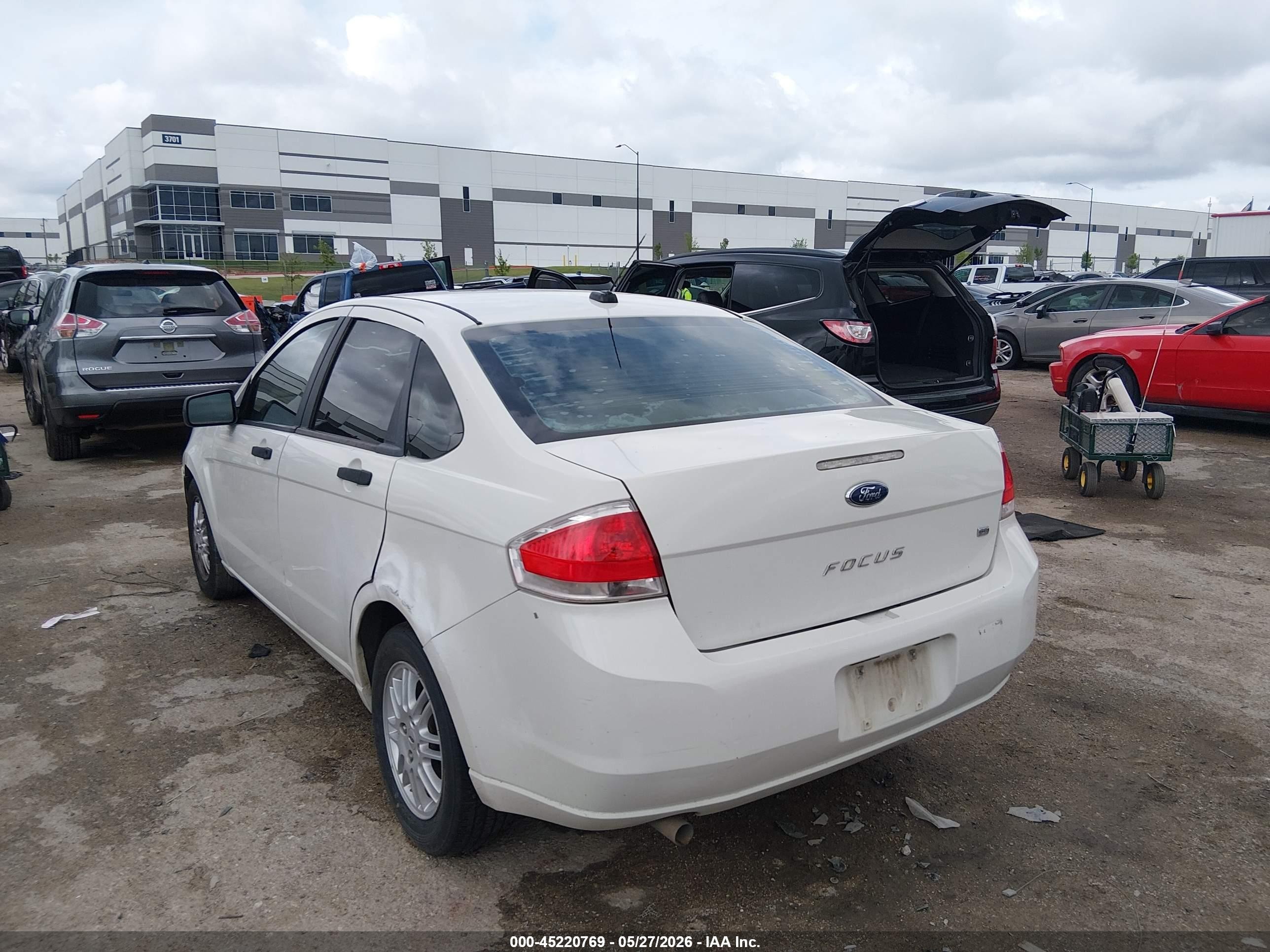 2010 Ford Focus Se White vin: 1FAHP3FN3AW172238