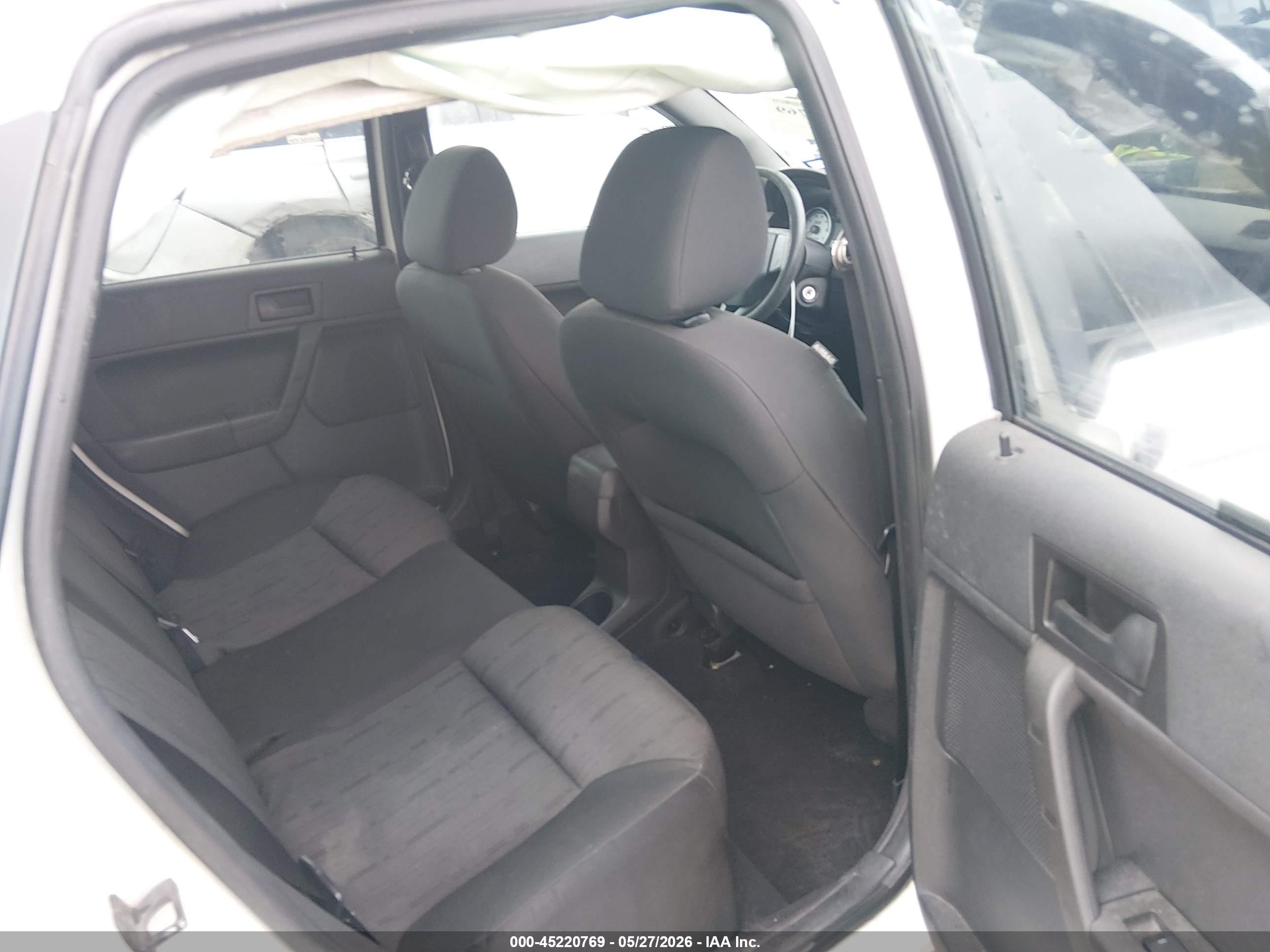2010 Ford Focus Se White vin: 1FAHP3FN3AW172238