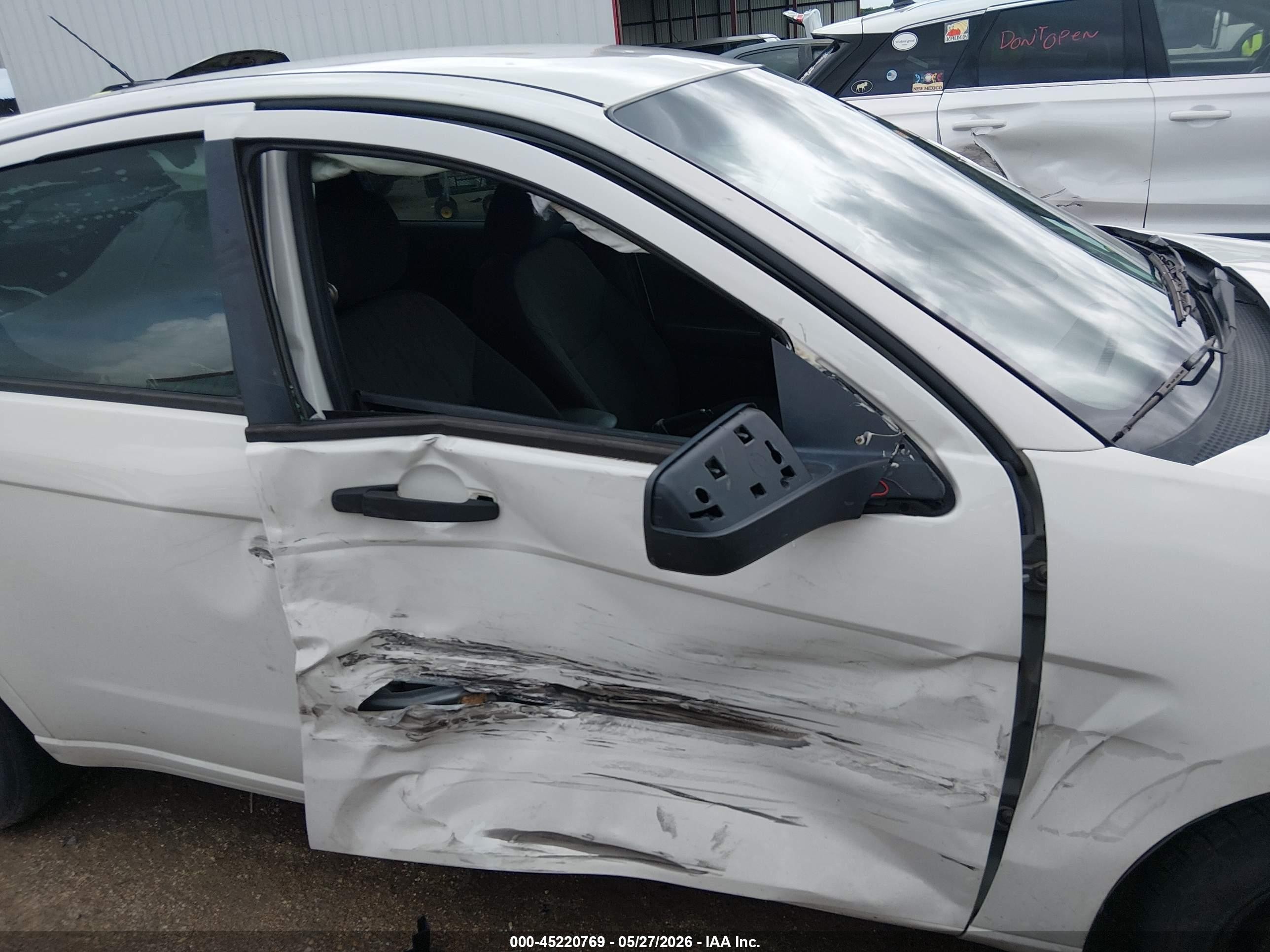 2010 Ford Focus Se White vin: 1FAHP3FN3AW172238