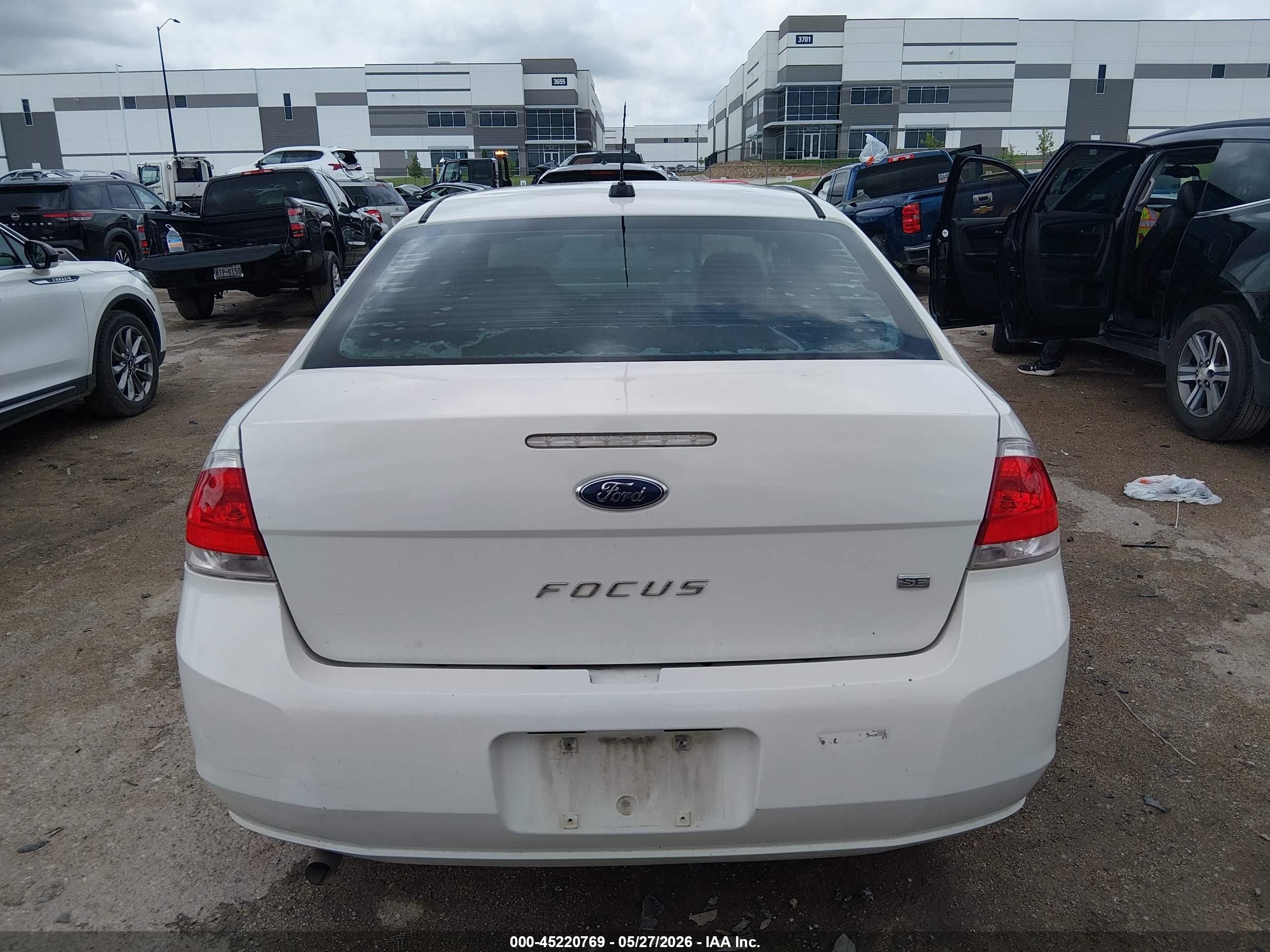 2010 Ford Focus Se White vin: 1FAHP3FN3AW172238