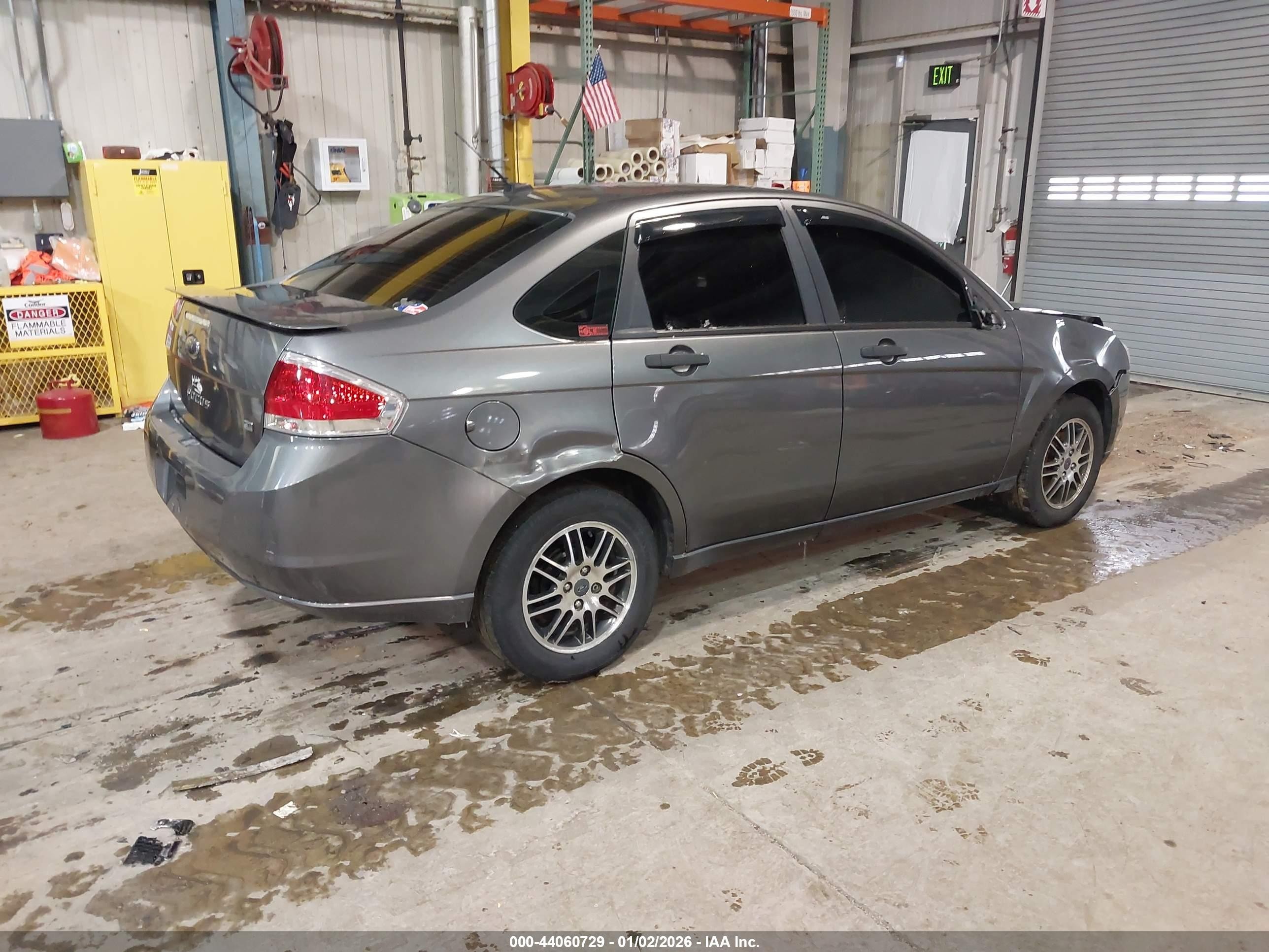 2010 Ford Focus Se Gray vin: 1FAHP3FN3AW185121