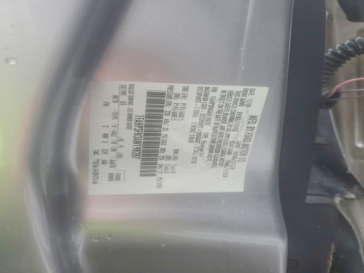 2010 Ford Focus Se Silver vin: 1FAHP3FN3AW198287