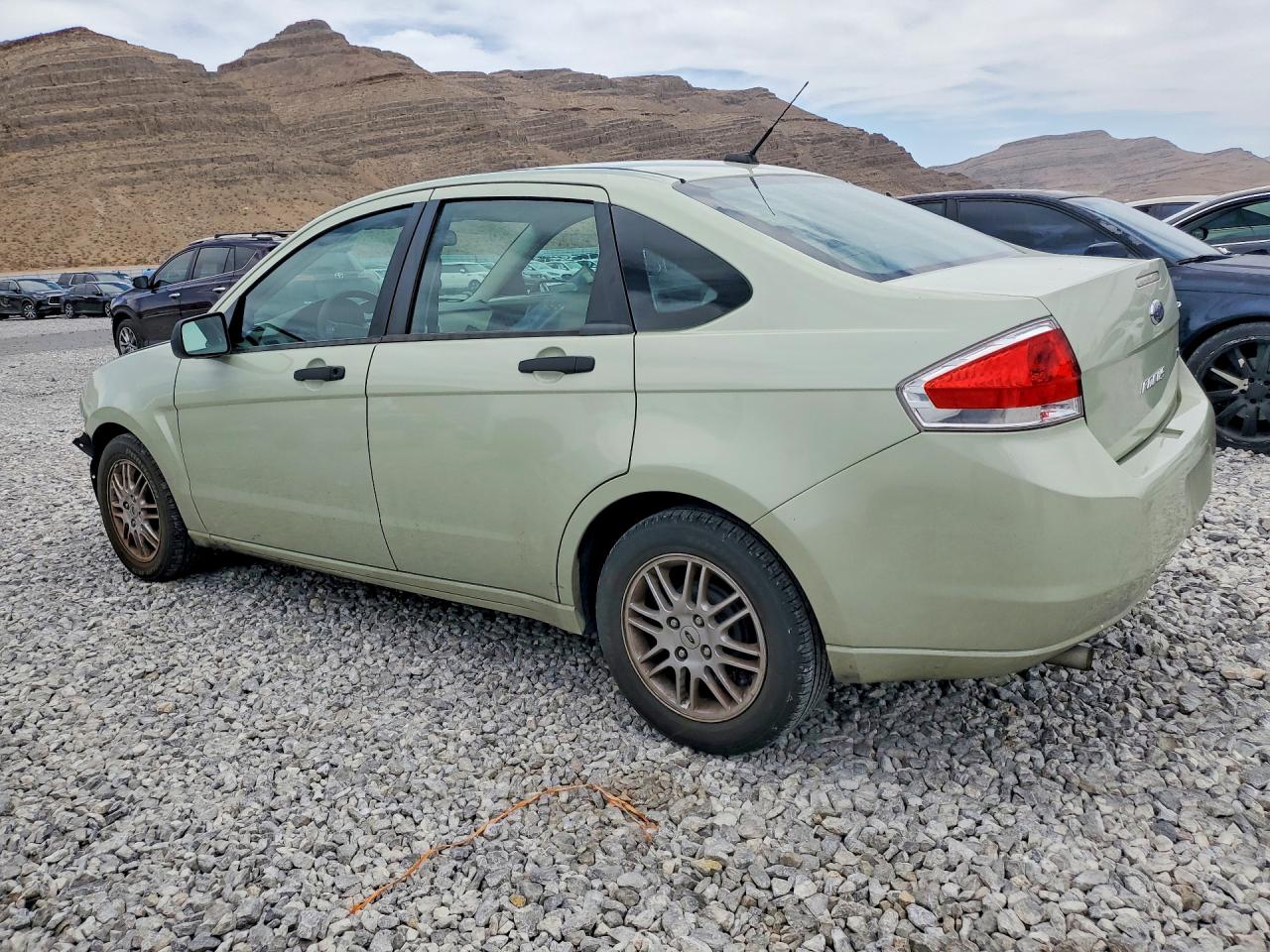 2010 Ford Focus Se Green vin: 1FAHP3FN3AW201799
