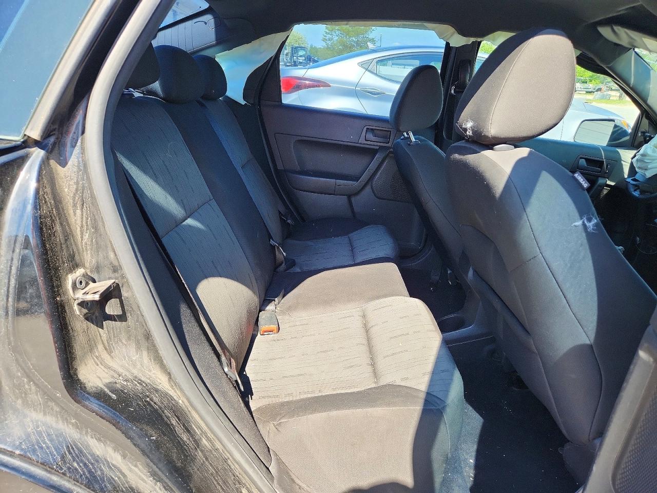 2010 Ford Focus Black vin: 1FAHP3FN3AW204010