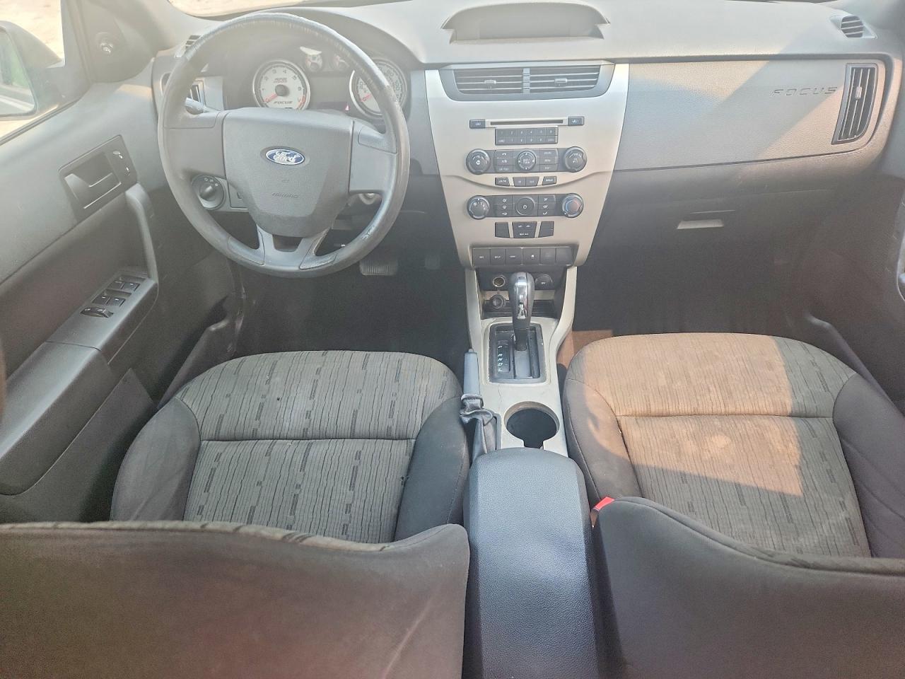 2010 Ford Focus Gray vin: 1FAHP3FN3AW218134