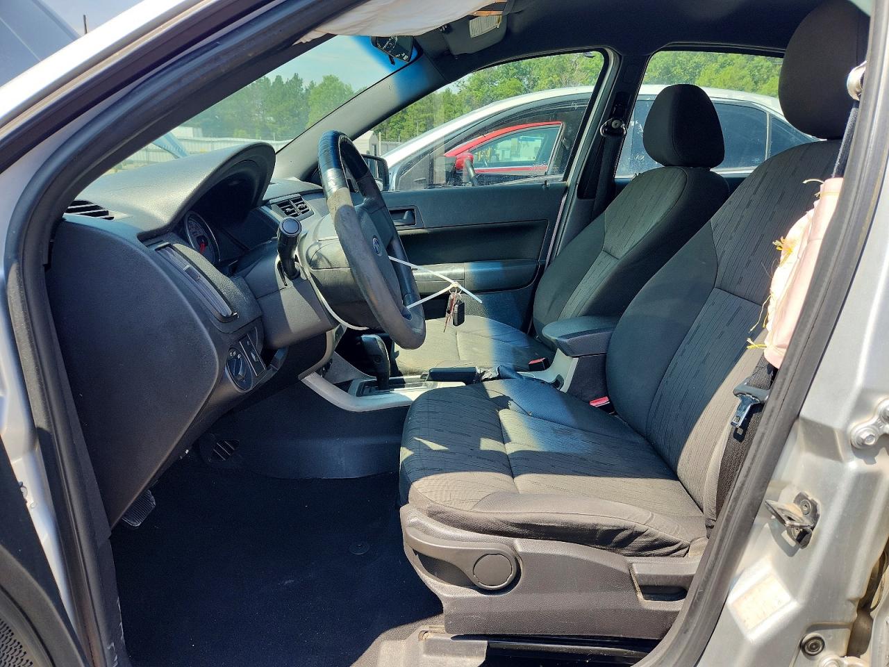 2010 Ford Focus Gray vin: 1FAHP3FN3AW218134