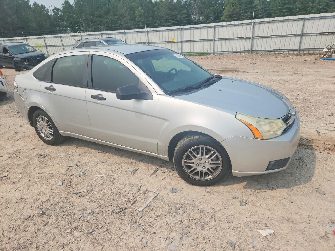 2010 Ford Focus Gray vin: 1FAHP3FN3AW218134