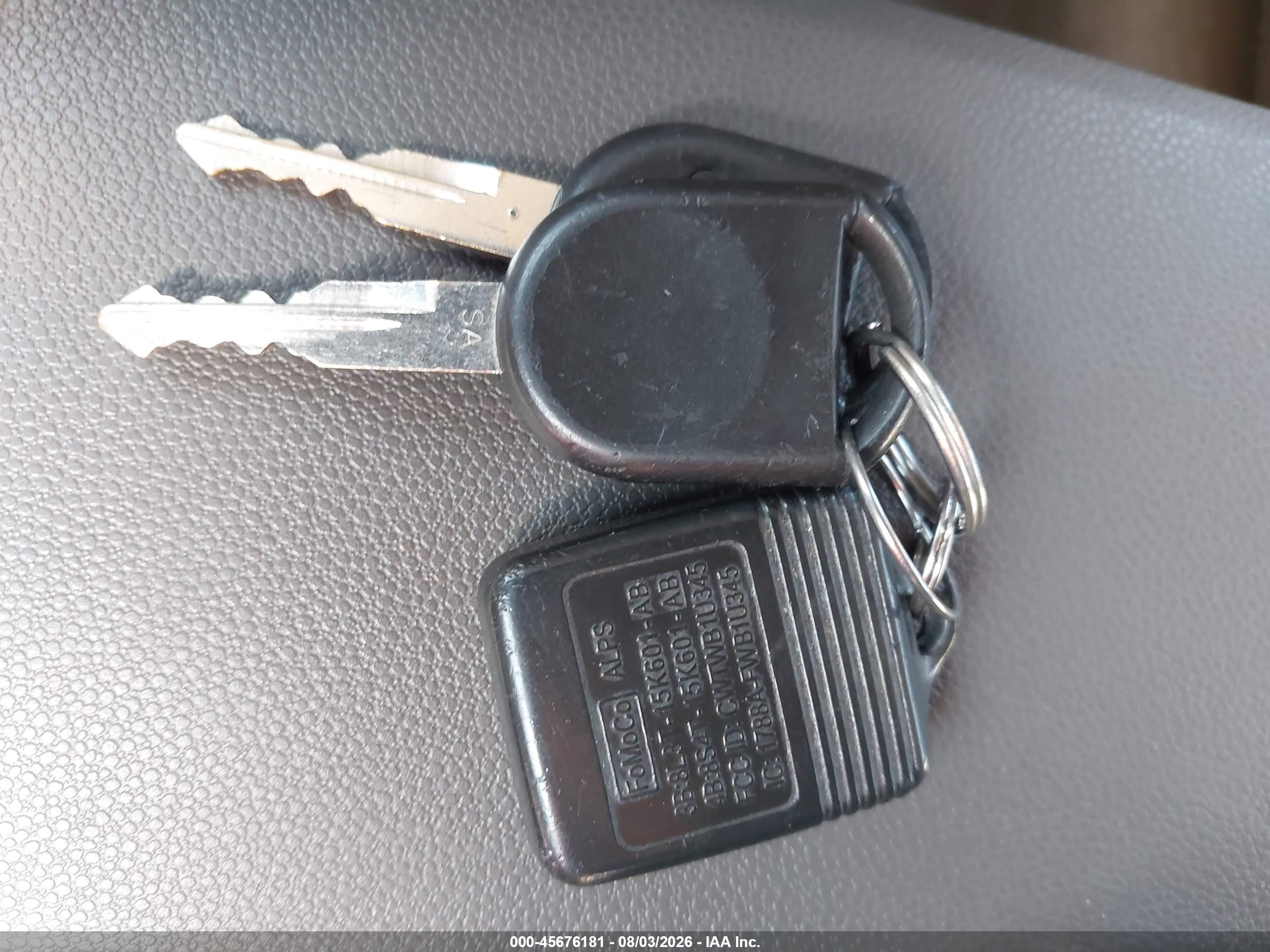 2010 Ford Focus Se Silver vin: 1FAHP3FN3AW231143