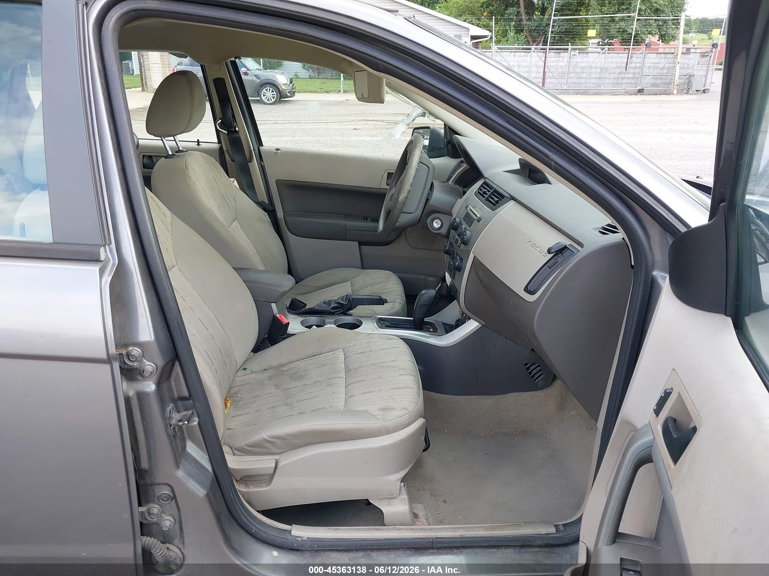 2010 Ford Focus Se Gray vin: 1FAHP3FN3AW239694