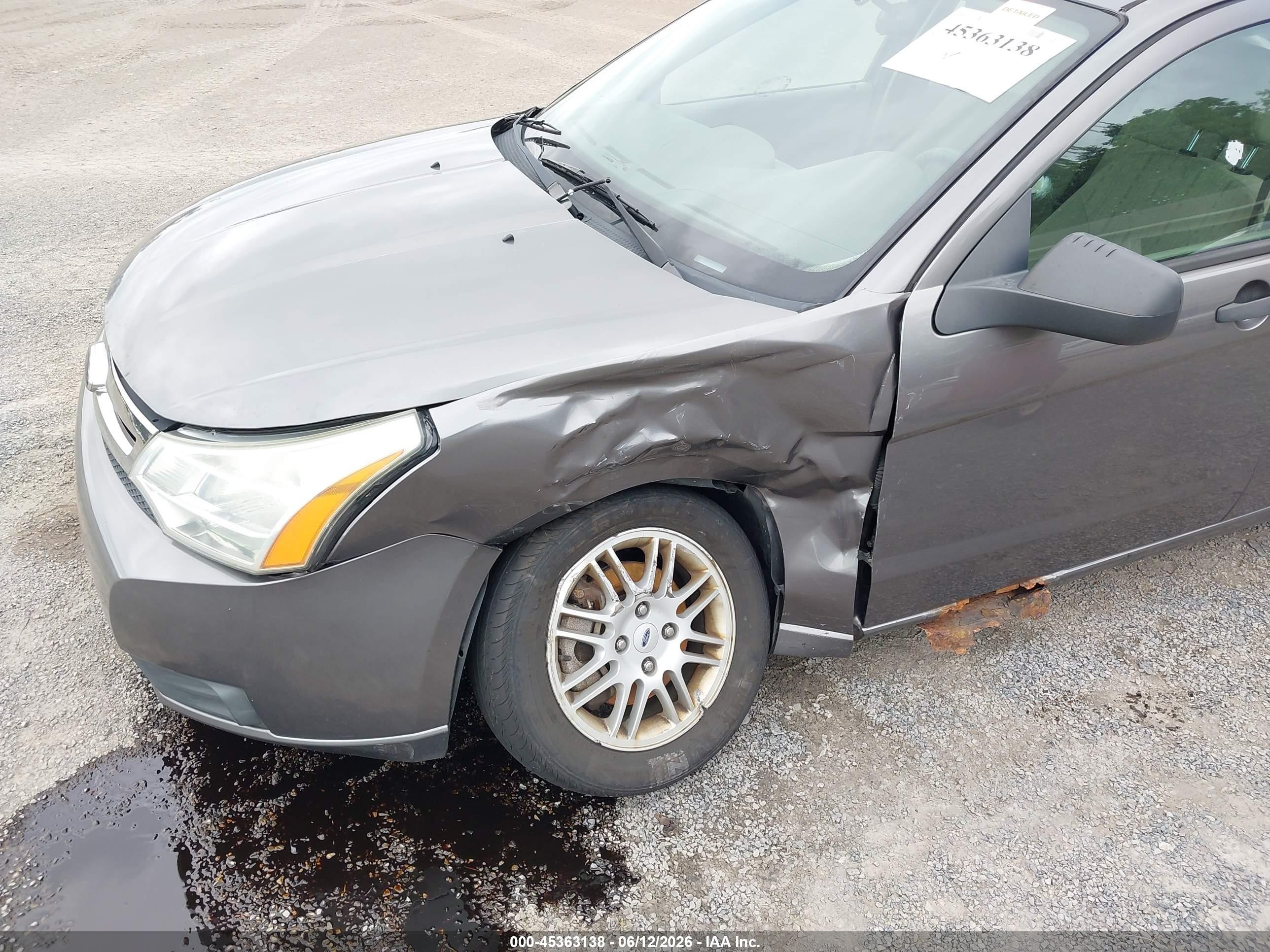2010 Ford Focus Se Gray vin: 1FAHP3FN3AW239694