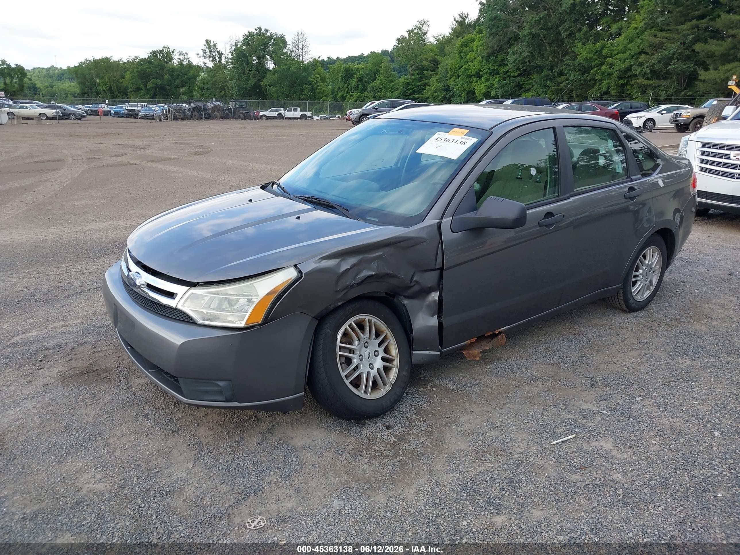 2010 Ford Focus Se Gray vin: 1FAHP3FN3AW239694