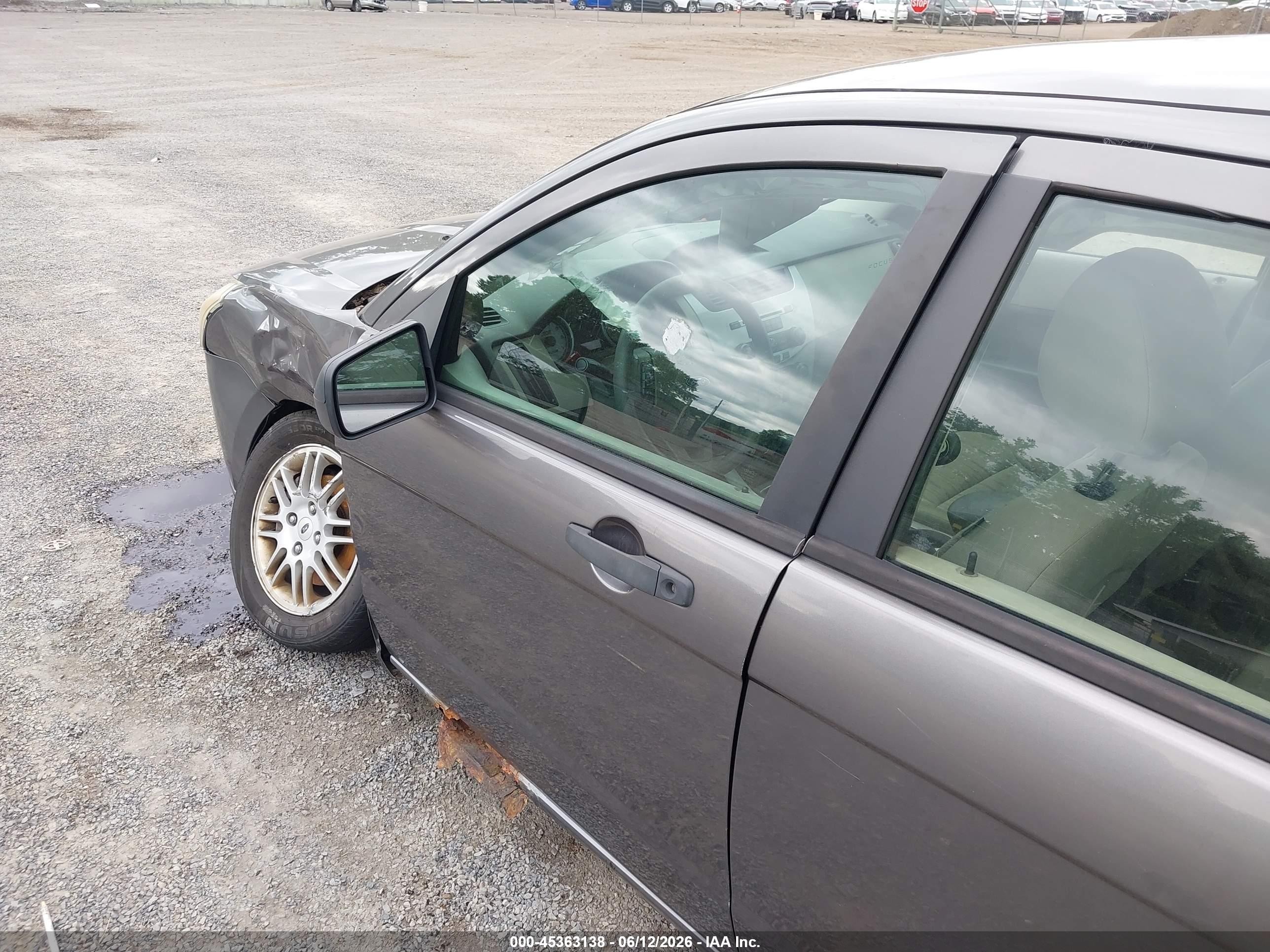 2010 Ford Focus Se Gray vin: 1FAHP3FN3AW239694