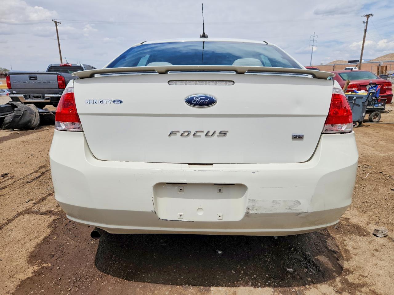 2010 Ford Focus Se White vin: 1FAHP3FN3AW258780