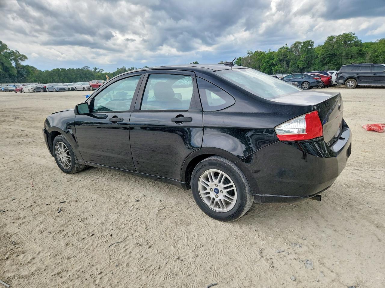 2010 Ford Focus Se Черный vin: 1FAHP3FN3AW267236