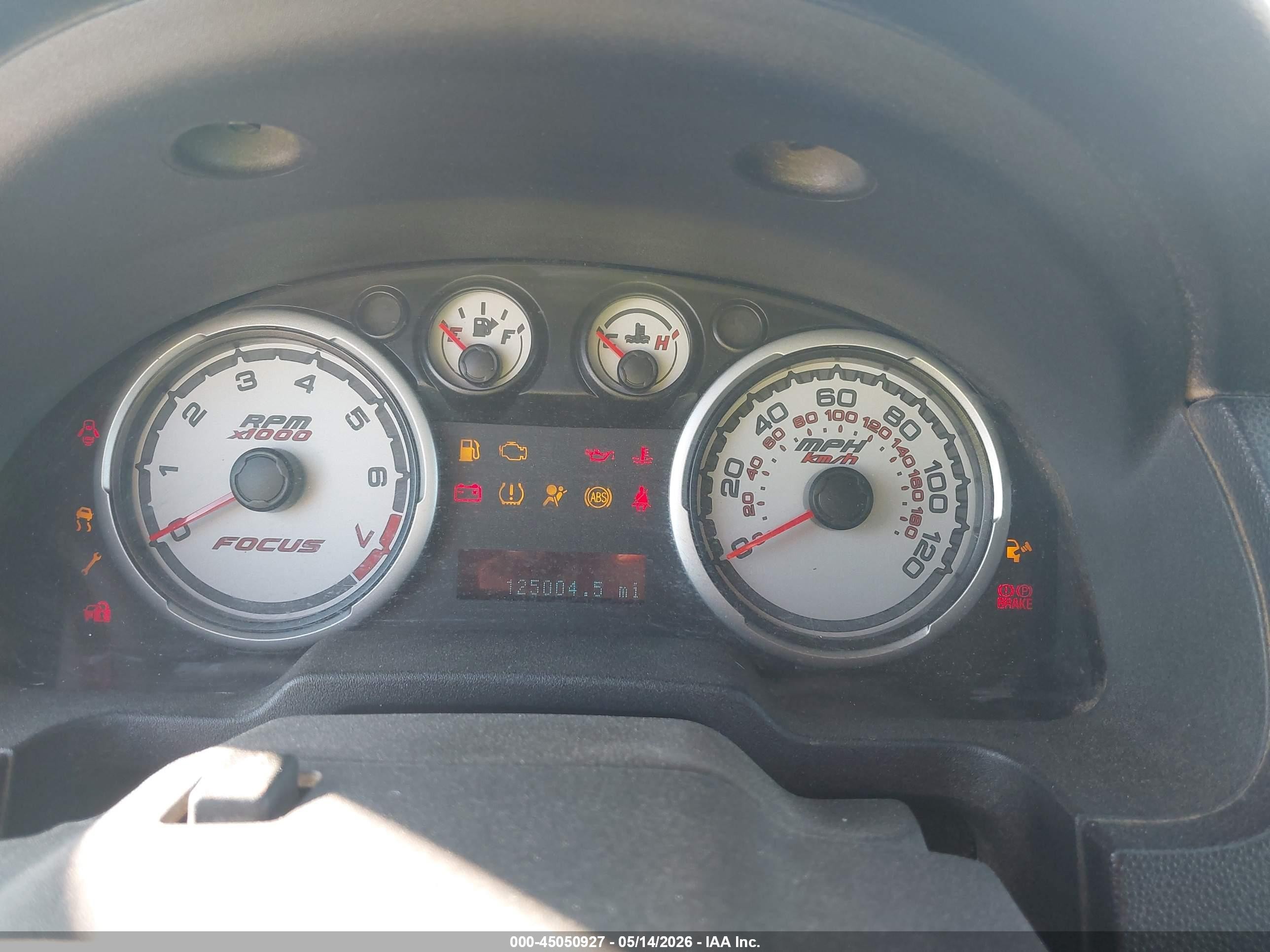2010 Ford Focus Se Silver vin: 1FAHP3FN3AW281945