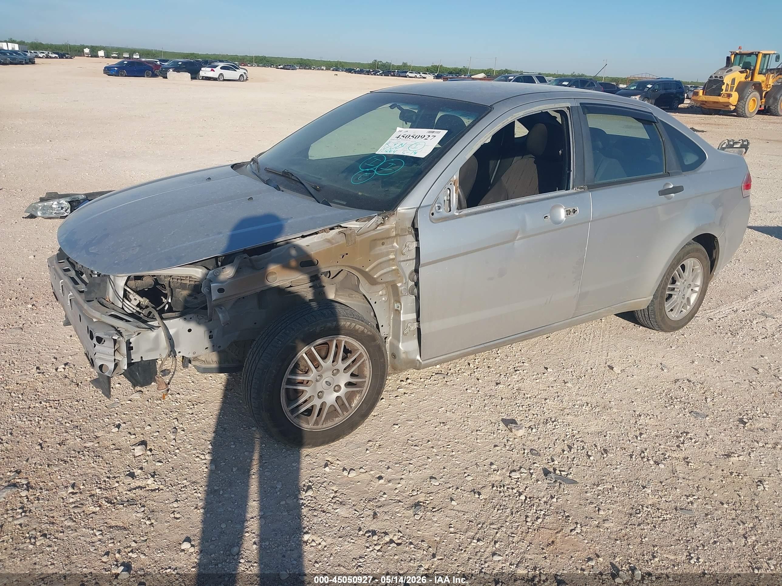 2010 Ford Focus Se Silver vin: 1FAHP3FN3AW281945