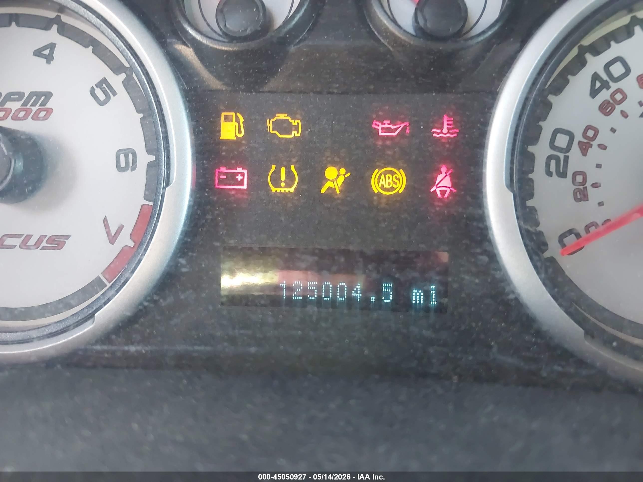 2010 Ford Focus Se Silver vin: 1FAHP3FN3AW281945