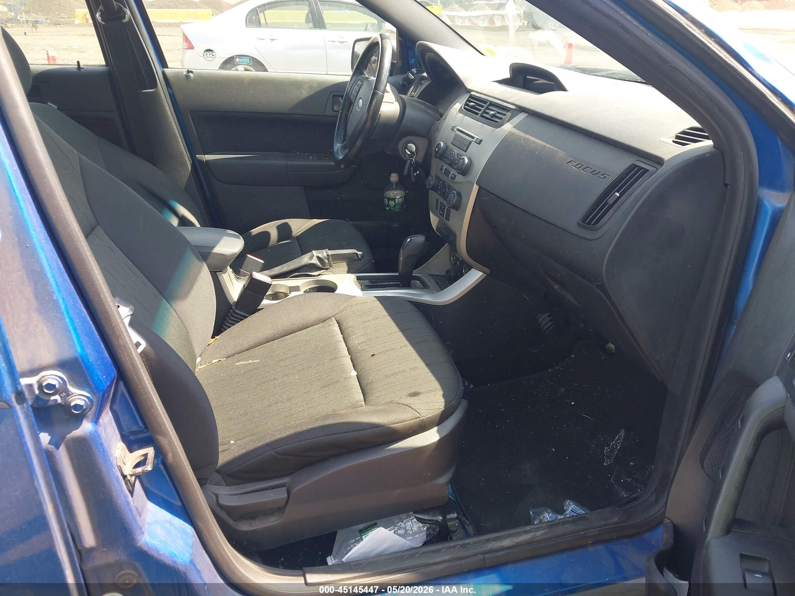 2011 Ford Focus Se Blue vin: 1FAHP3FN3BW100652