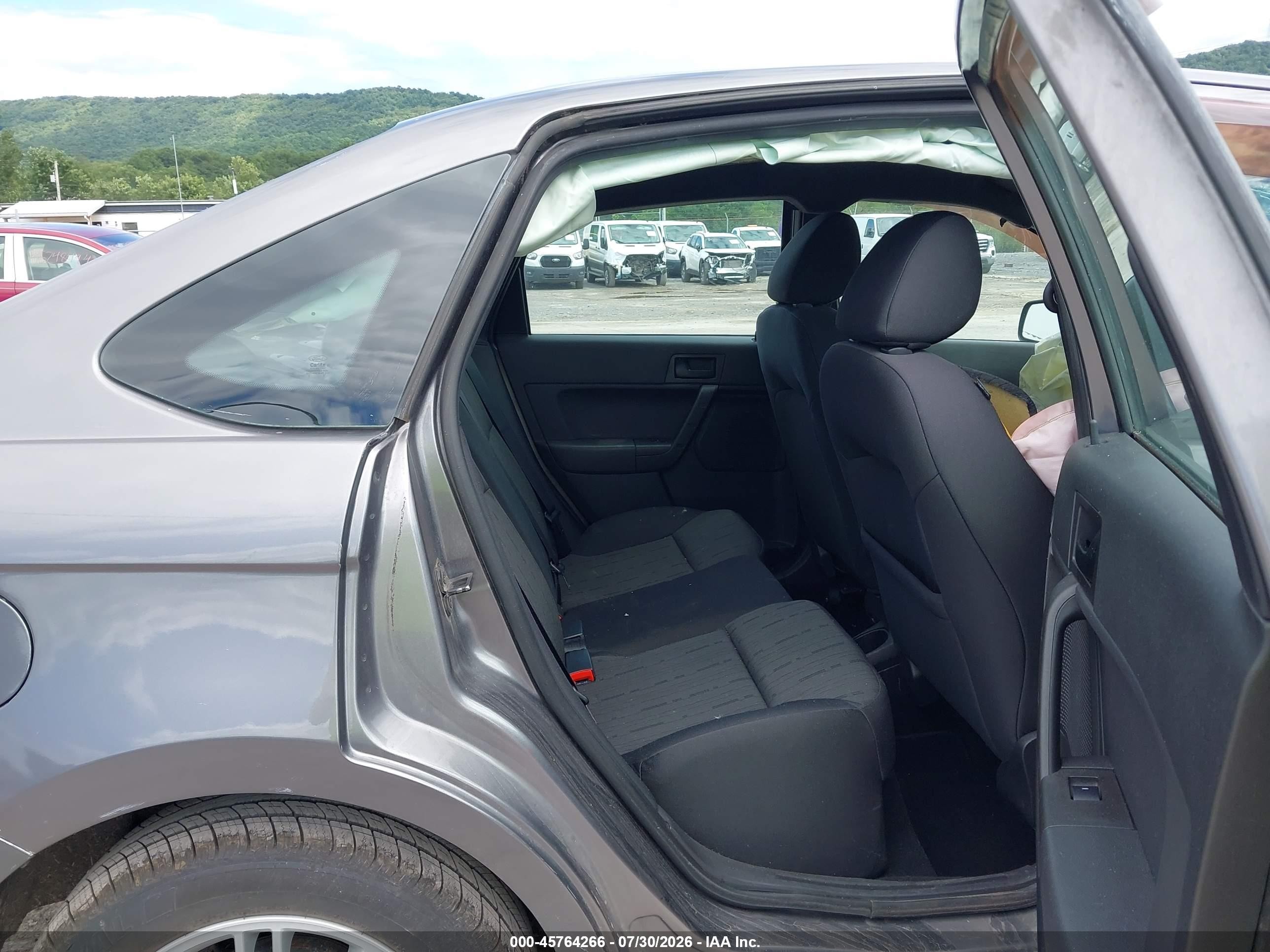 2011 Ford Focus Se Серый vin: 1FAHP3FN3BW104958