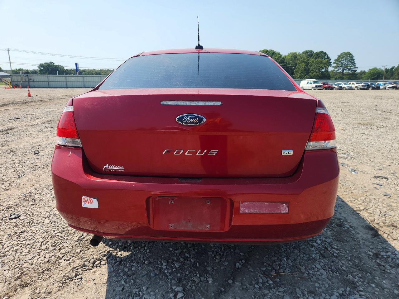 2011 Ford Focus Se Maroon vin: 1FAHP3FN3BW124580