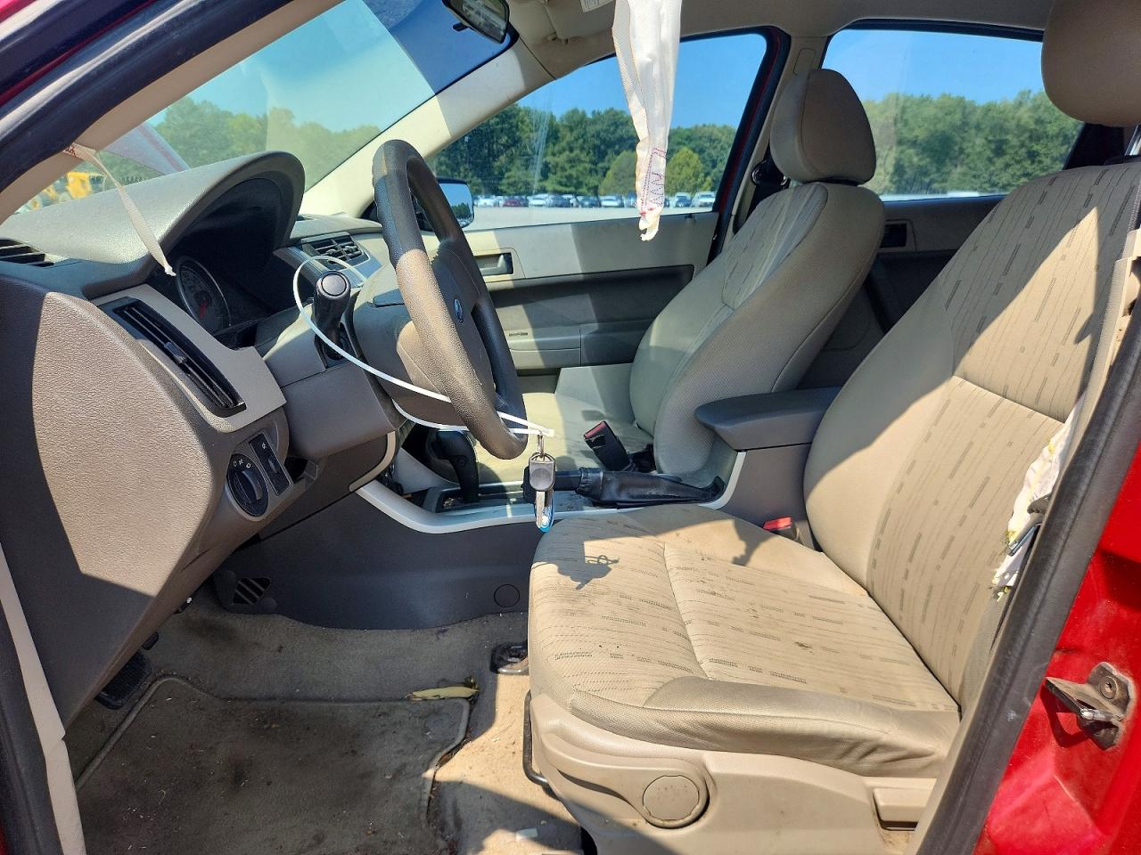 2011 Ford Focus Se Maroon vin: 1FAHP3FN3BW124580