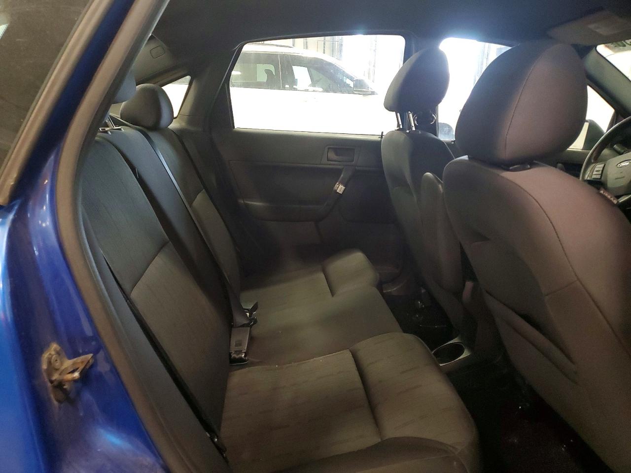 2011 Ford Focus Se Blue vin: 1FAHP3FN3BW131822