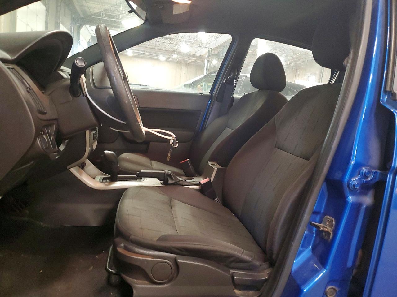 2011 Ford Focus Se Blue vin: 1FAHP3FN3BW131822