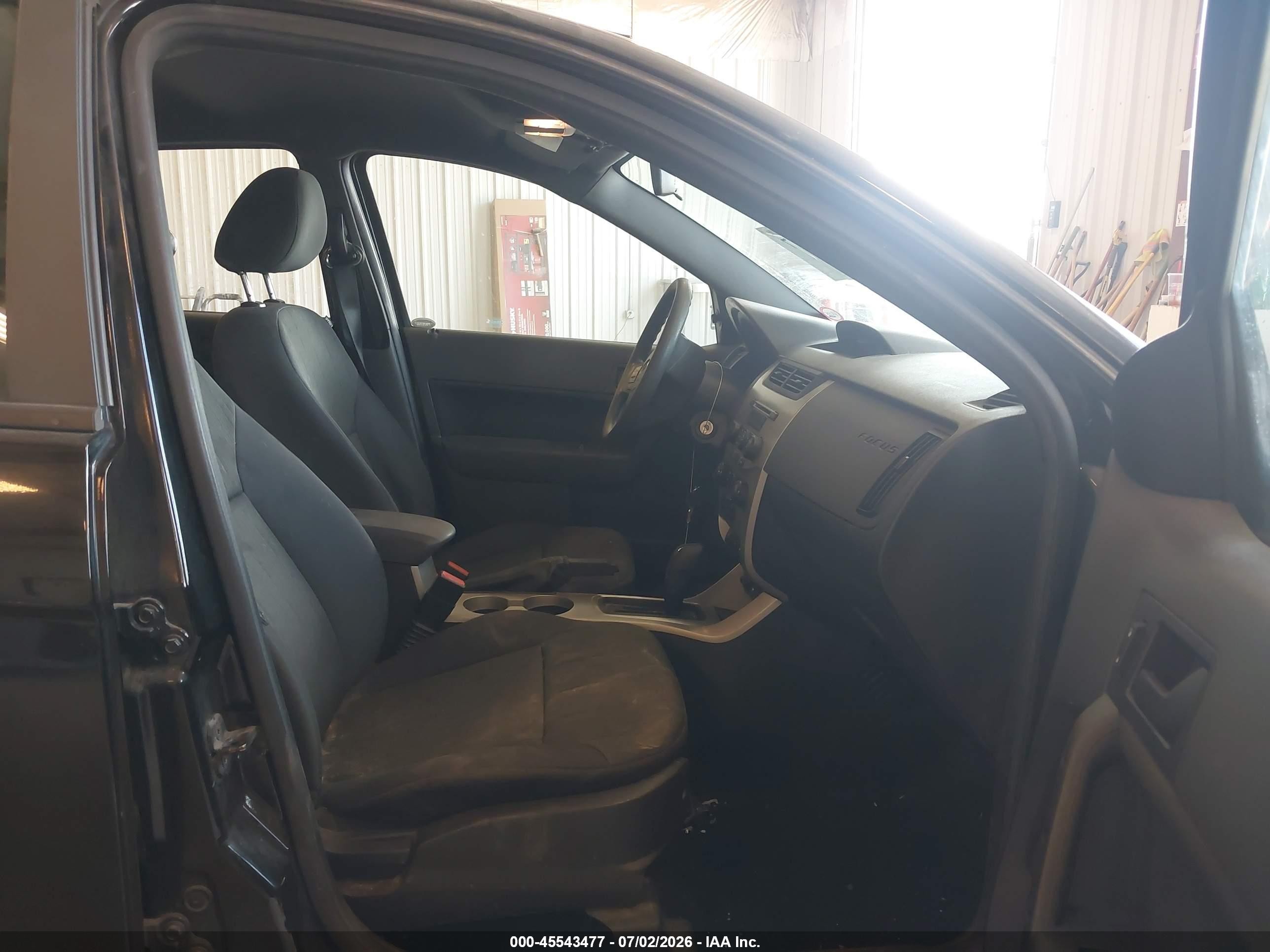 2011 Ford Focus Se Черный vin: 1FAHP3FN3BW146191
