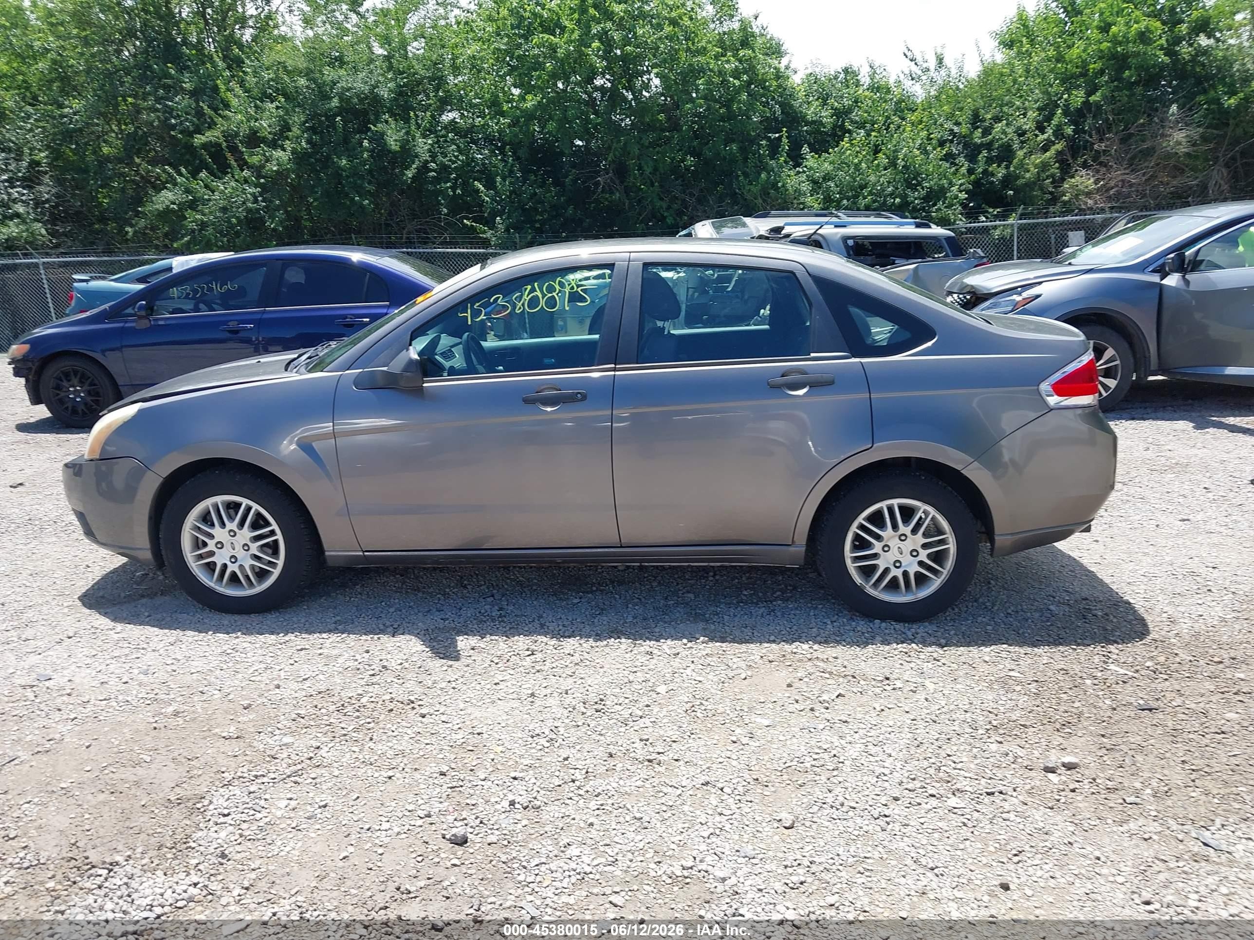 2011 Ford Focus Se Gray vin: 1FAHP3FN3BW146238