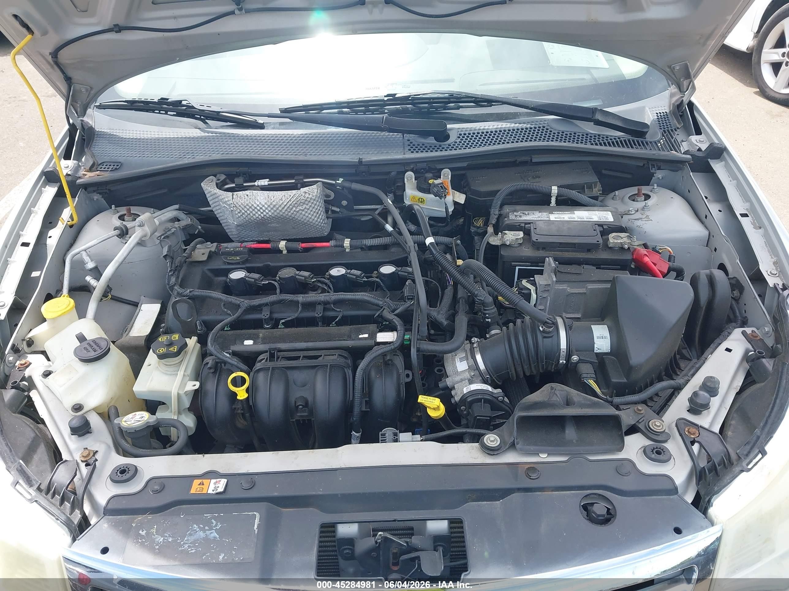 2011 Ford Focus Se Silver vin: 1FAHP3FN3BW165730