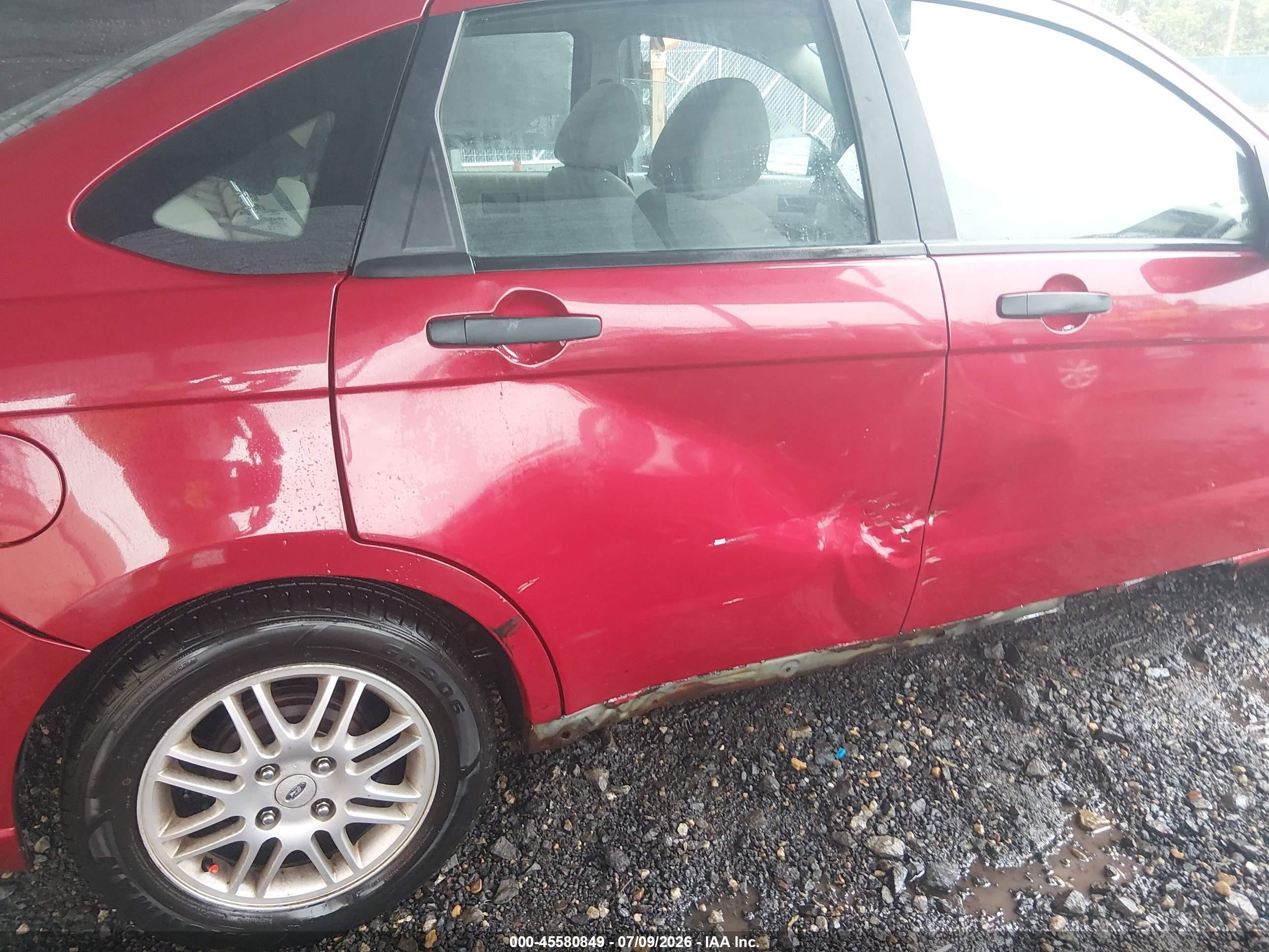 2011 Ford Focus Se Красный vin: 1FAHP3FN3BW172161