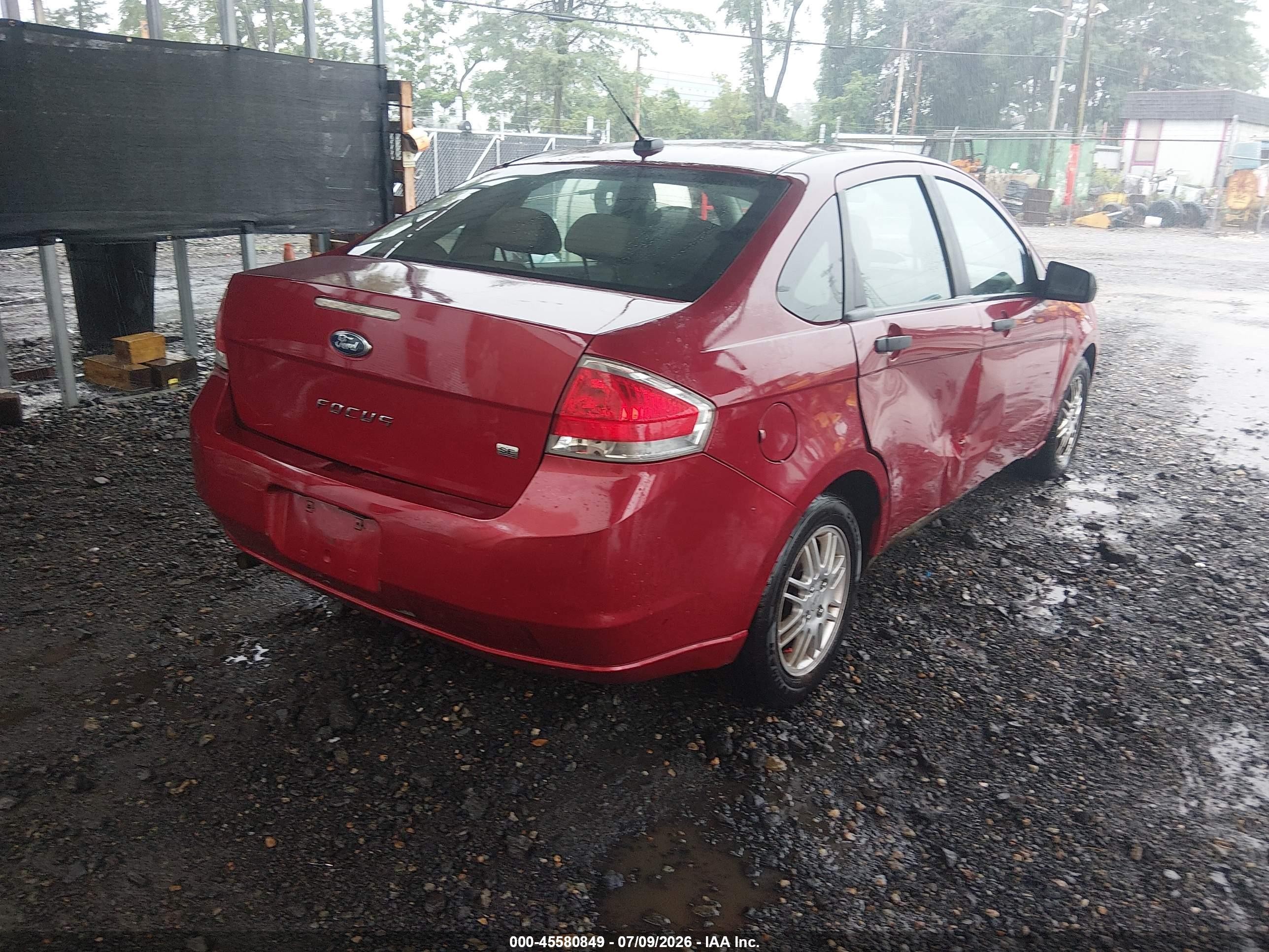 2011 Ford Focus Se Красный vin: 1FAHP3FN3BW172161