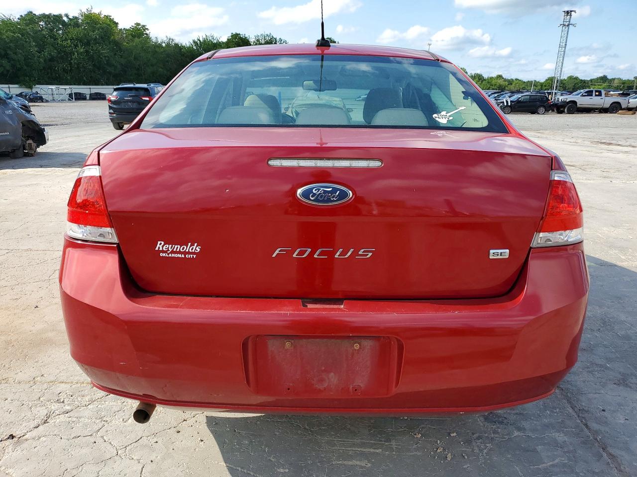 2011 Ford Focus Se Red vin: 1FAHP3FN3BW179241