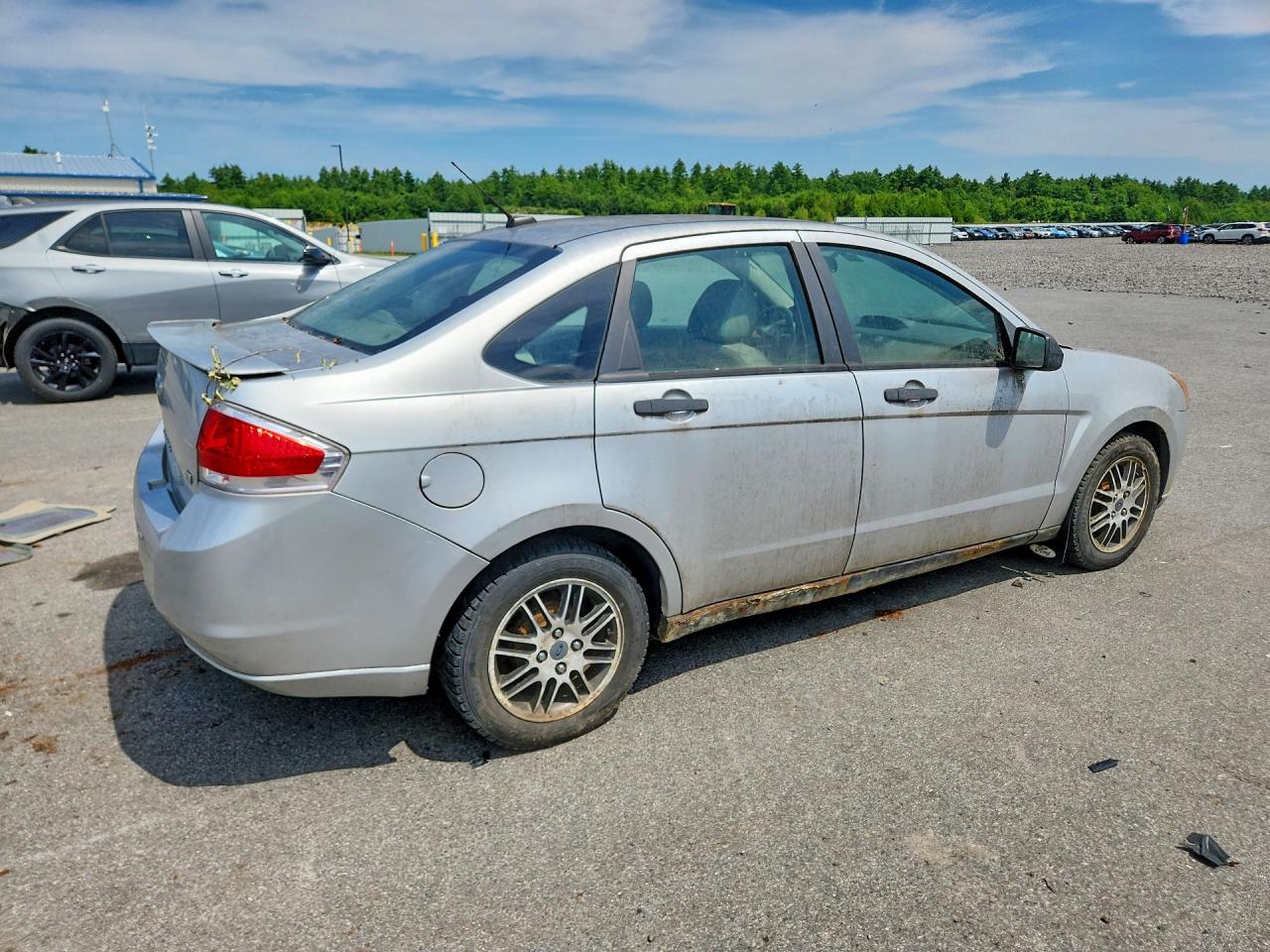 2011 Ford Focus Silver vin: 1FAHP3FN3BW183371