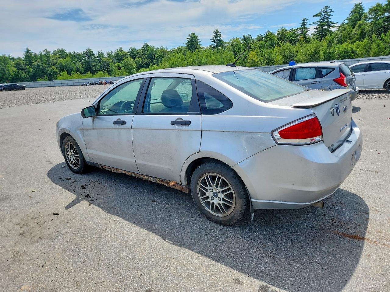 2011 Ford Focus Silver vin: 1FAHP3FN3BW183371